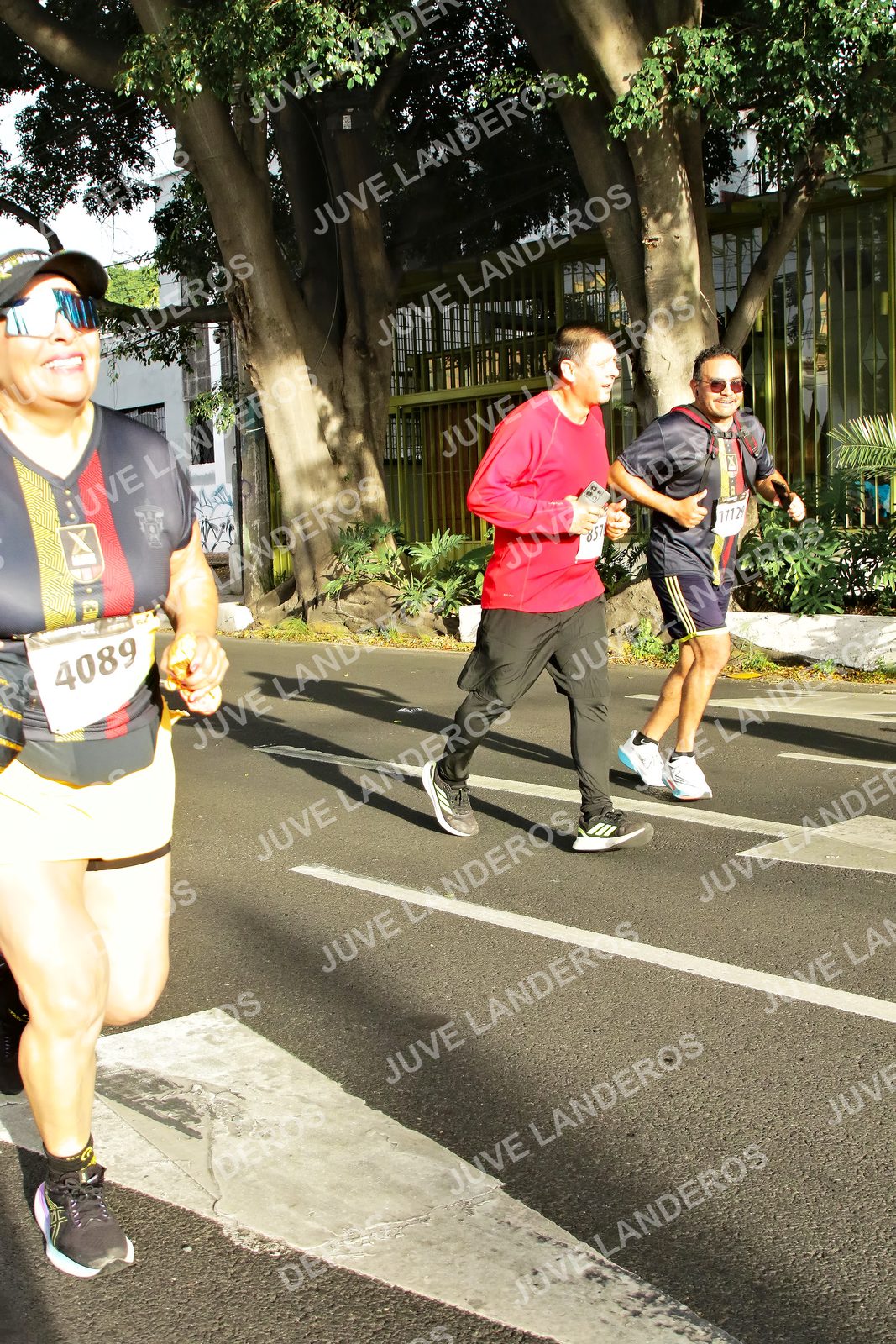 Foto de la X Carrera Leones Negros Red Cola 2026 en Rectoría General de la UdeG, Av. Juárez 976 (meta en Av. Enrique Díaz de León y Pedro Moreno), Guadalajara a las 08:01 · dorsal 4089, 857