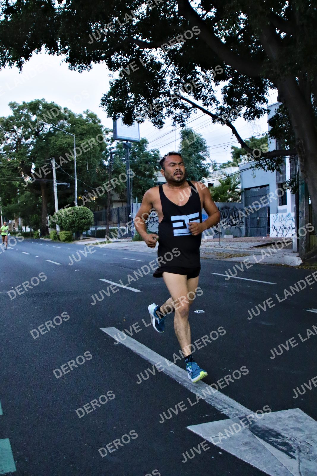 Foto de la X Carrera Leones Negros Red Cola 2026 en Rectoría General de la UdeG, Av. Juárez 976 (meta en Av. Enrique Díaz de León y Pedro Moreno), Guadalajara a las 04:54