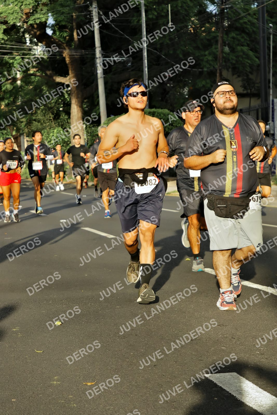 Foto de la X Carrera Leones Negros Red Cola 2026 en Rectoría General de la UdeG, Av. Juárez 976 (meta en Av. Enrique Díaz de León y Pedro Moreno), Guadalajara a las 07:37 · dorsal 675, 2510