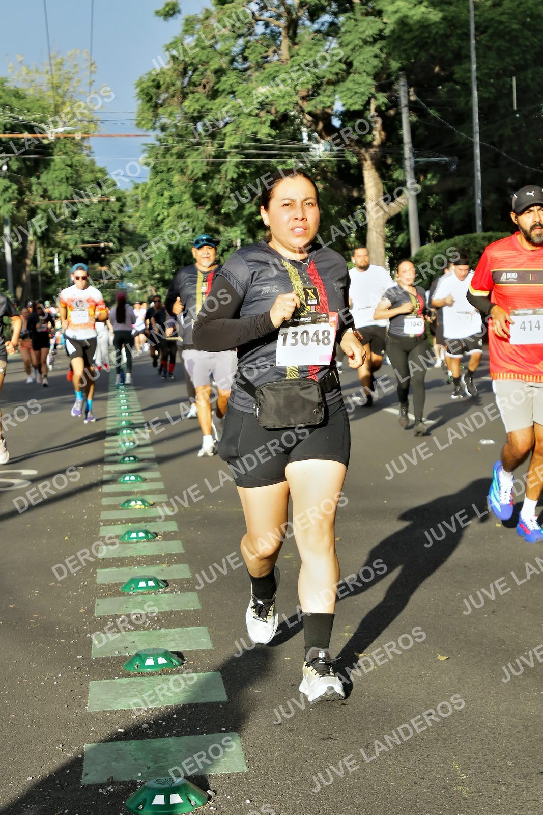 Foto de la X Carrera Leones Negros Red Cola 2026 en Rectoría General de la UdeG, Av. Juárez 976 (meta en Av. Enrique Díaz de León y Pedro Moreno), Guadalajara a las 07:52 · dorsal 414, 13048, 11045