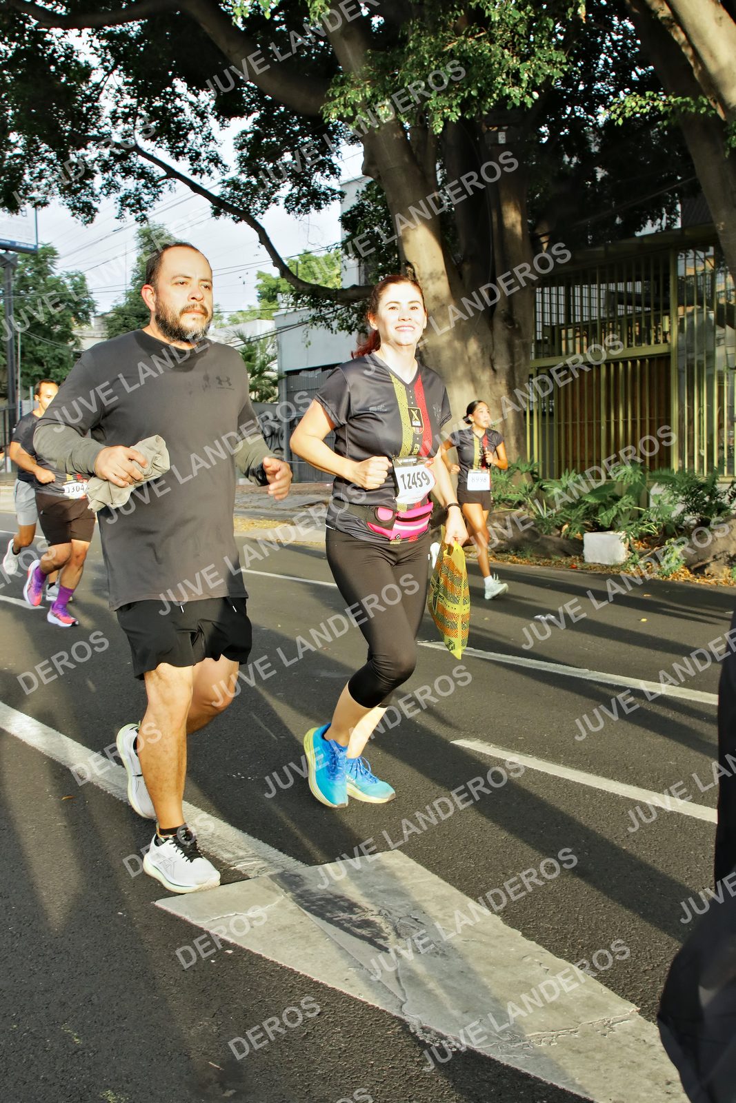 Foto de la X Carrera Leones Negros Red Cola 2026 en Rectoría General de la UdeG, Av. Juárez 976 (meta en Av. Enrique Díaz de León y Pedro Moreno), Guadalajara a las 07:34 · dorsal 12459, 1304