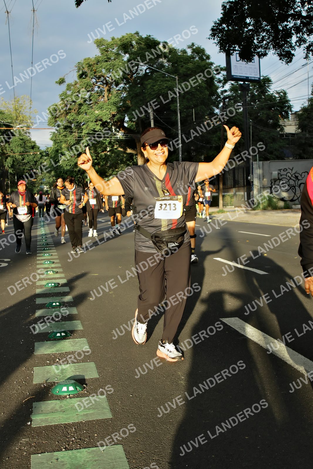Foto de la X Carrera Leones Negros Red Cola 2026 en Rectoría General de la UdeG, Av. Juárez 976 (meta en Av. Enrique Díaz de León y Pedro Moreno), Guadalajara a las 07:29 · dorsal 3213