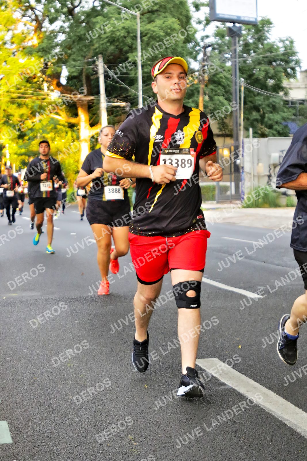 Foto de la X Carrera Leones Negros Red Cola 2026 en Rectoría General de la UdeG, Av. Juárez 976 (meta en Av. Enrique Díaz de León y Pedro Moreno), Guadalajara a las 05:04 · dorsal 3888, 13389