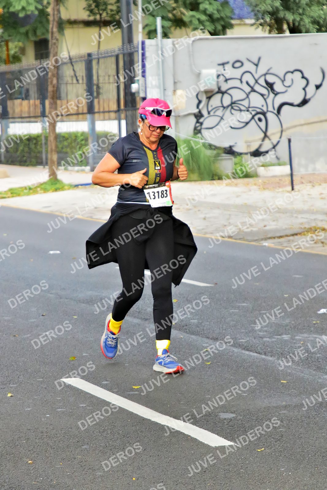 Foto de la X Carrera Leones Negros Red Cola 2026 en Rectoría General de la UdeG, Av. Juárez 976 (meta en Av. Enrique Díaz de León y Pedro Moreno), Guadalajara a las 08:22 · dorsal 13183