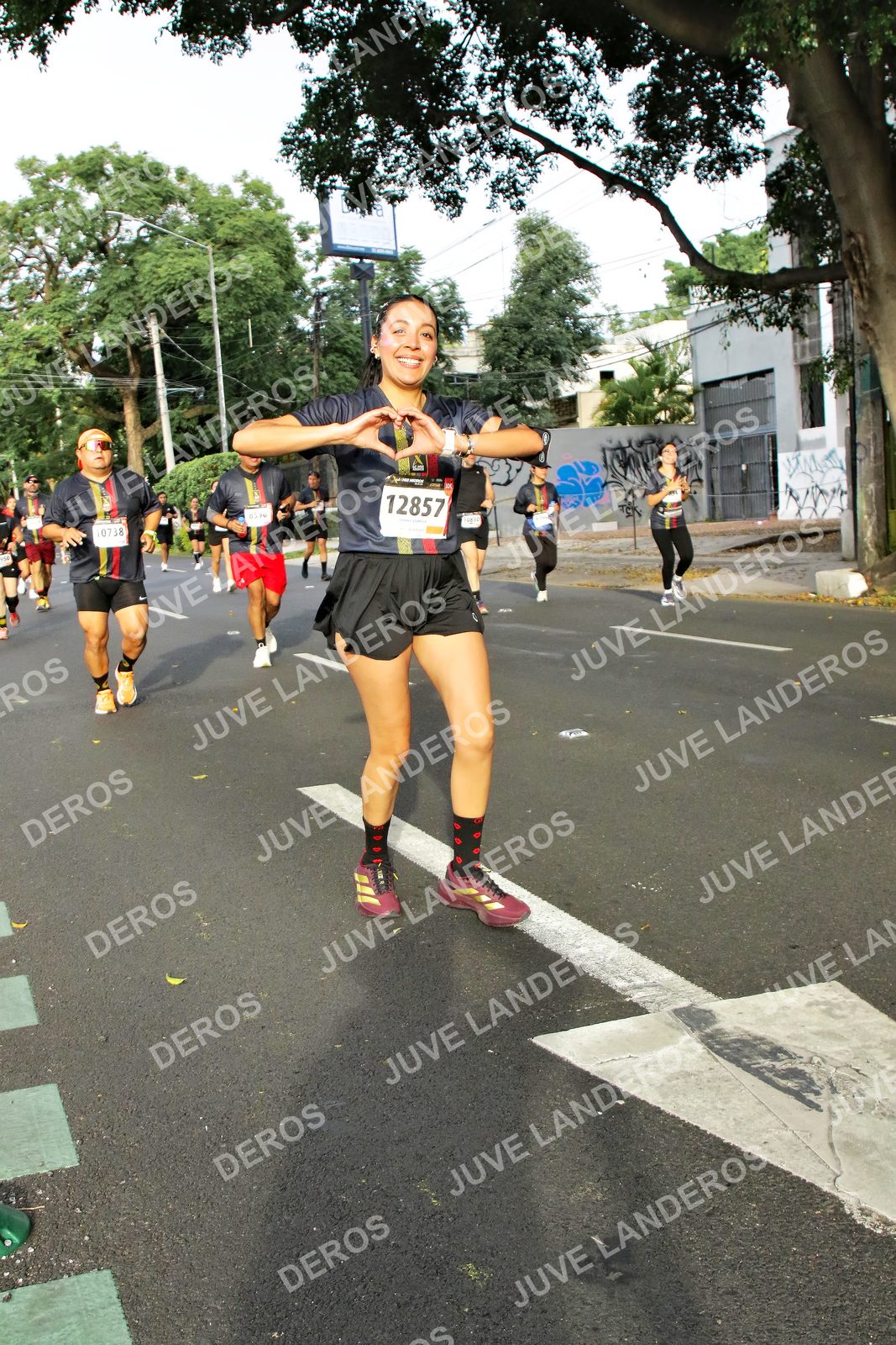 Foto de la X Carrera Leones Negros Red Cola 2026 en Rectoría General de la UdeG, Av. Juárez 976 (meta en Av. Enrique Díaz de León y Pedro Moreno), Guadalajara a las 08:05 · dorsal 12857, 738