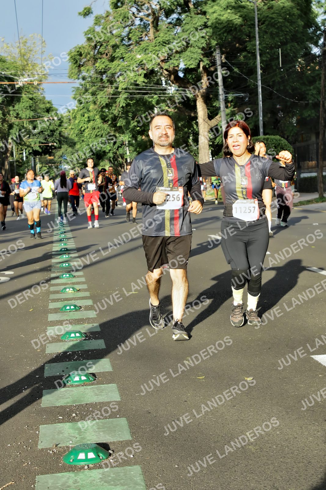 Foto de la X Carrera Leones Negros Red Cola 2026 en Rectoría General de la UdeG, Av. Juárez 976 (meta en Av. Enrique Díaz de León y Pedro Moreno), Guadalajara a las 07:55 · dorsal 11257, 256