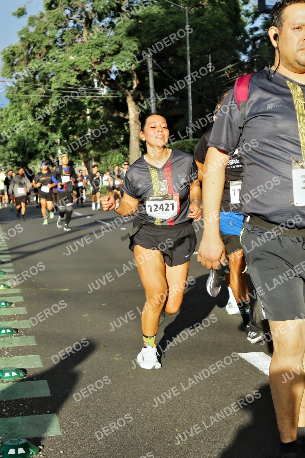 Foto de la X Carrera Leones Negros Red Cola 2026 en Rectoría General de la UdeG, Av. Juárez 976 (meta en Av. Enrique Díaz de León y Pedro Moreno), Guadalajara a las 07:47 · dorsal 12421, 11, 100