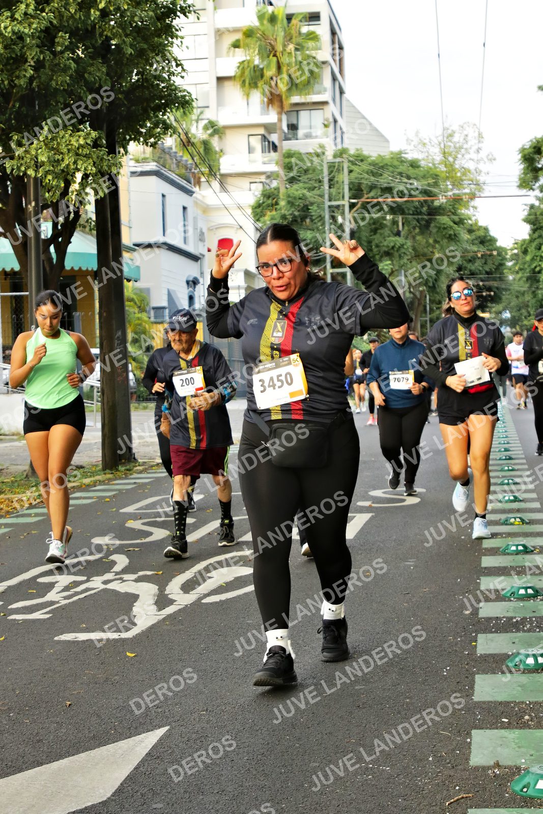 Foto de la X Carrera Leones Negros Red Cola 2026 en Rectoría General de la UdeG, Av. Juárez 976 (meta en Av. Enrique Díaz de León y Pedro Moreno), Guadalajara a las 07:20 · dorsal 3450, 200, 7079