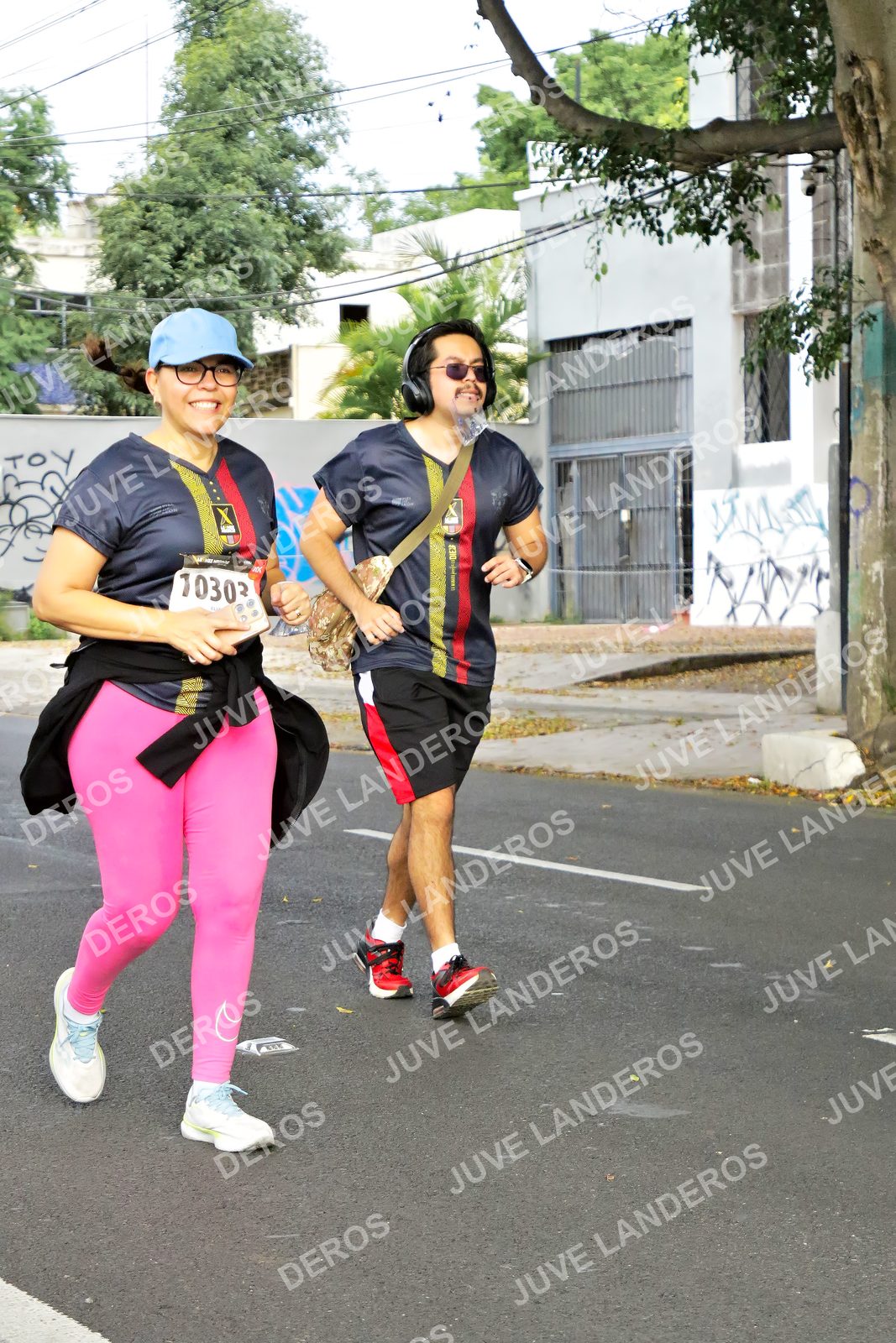 Foto de la X Carrera Leones Negros Red Cola 2026 en Rectoría General de la UdeG, Av. Juárez 976 (meta en Av. Enrique Díaz de León y Pedro Moreno), Guadalajara a las 08:21