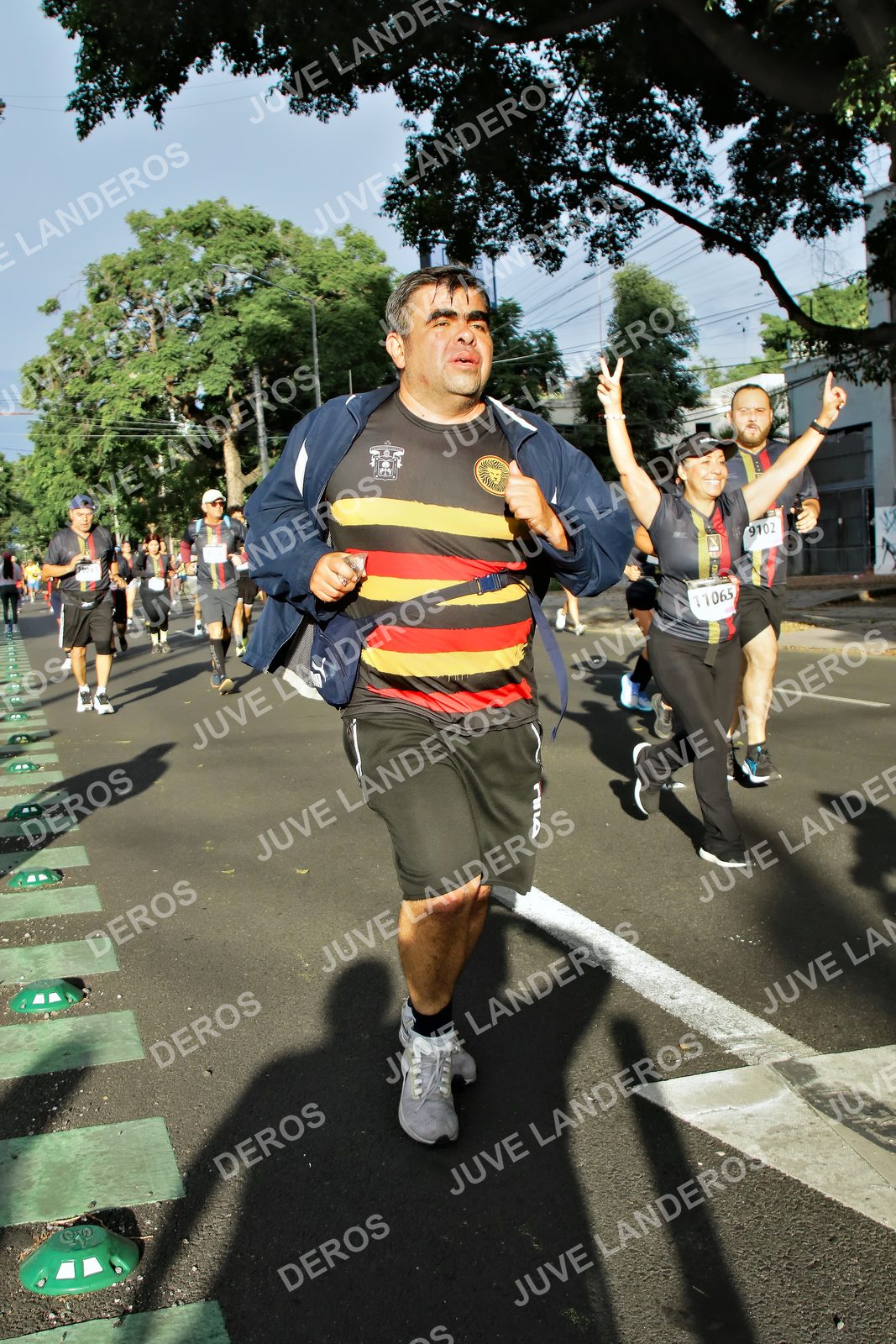 Foto de la X Carrera Leones Negros Red Cola 2026 en Rectoría General de la UdeG, Av. Juárez 976 (meta en Av. Enrique Díaz de León y Pedro Moreno), Guadalajara a las 07:55 · dorsal 9102, 11065