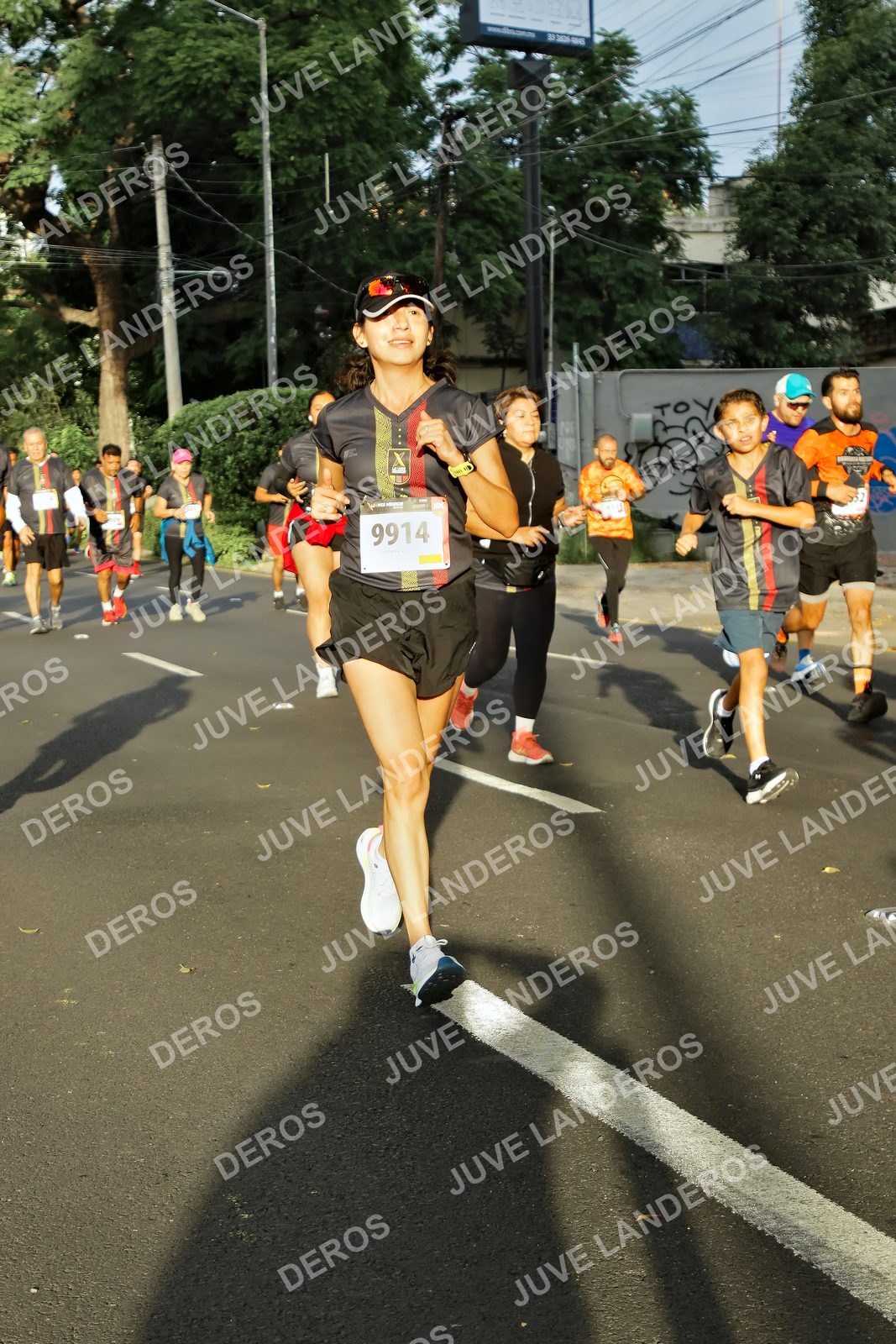 Foto de la X Carrera Leones Negros Red Cola 2026 en Rectoría General de la UdeG, Av. Juárez 976 (meta en Av. Enrique Díaz de León y Pedro Moreno), Guadalajara a las 07:35 · dorsal 9914