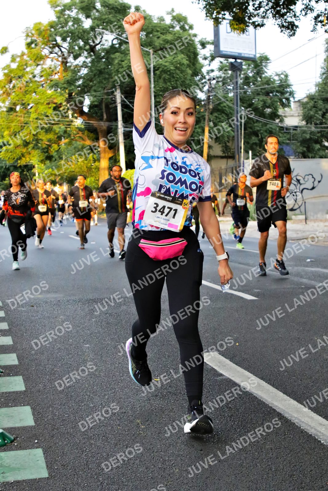 Foto de la X Carrera Leones Negros Red Cola 2026 en Rectoría General de la UdeG, Av. Juárez 976 (meta en Av. Enrique Díaz de León y Pedro Moreno), Guadalajara a las 05:07 · dorsal 3471, 7403