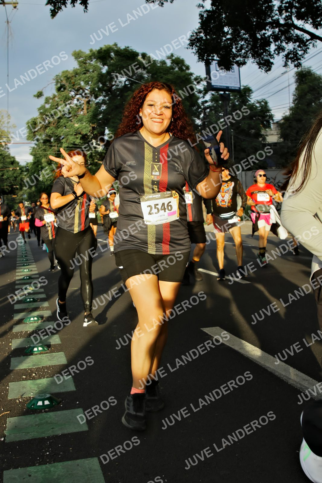 Foto de la X Carrera Leones Negros Red Cola 2026 en Rectoría General de la UdeG, Av. Juárez 976 (meta en Av. Enrique Díaz de León y Pedro Moreno), Guadalajara a las 07:24 · dorsal 2546, 43