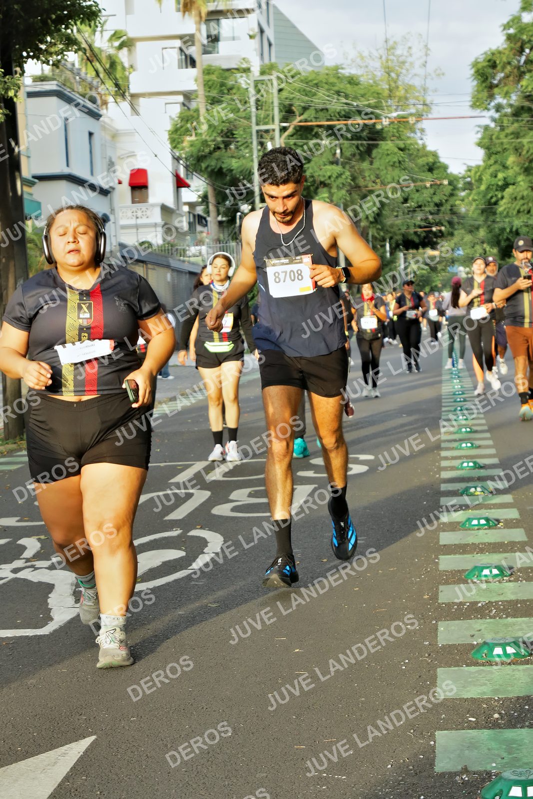 Foto de la X Carrera Leones Negros Red Cola 2026 en Rectoría General de la UdeG, Av. Juárez 976 (meta en Av. Enrique Díaz de León y Pedro Moreno), Guadalajara a las 07:34 · dorsal 8708