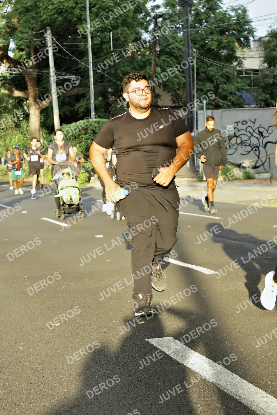 Foto de la X Carrera Leones Negros Red Cola 2026 en Rectoría General de la UdeG, Av. Juárez 976 (meta en Av. Enrique Díaz de León y Pedro Moreno), Guadalajara a las 07:31