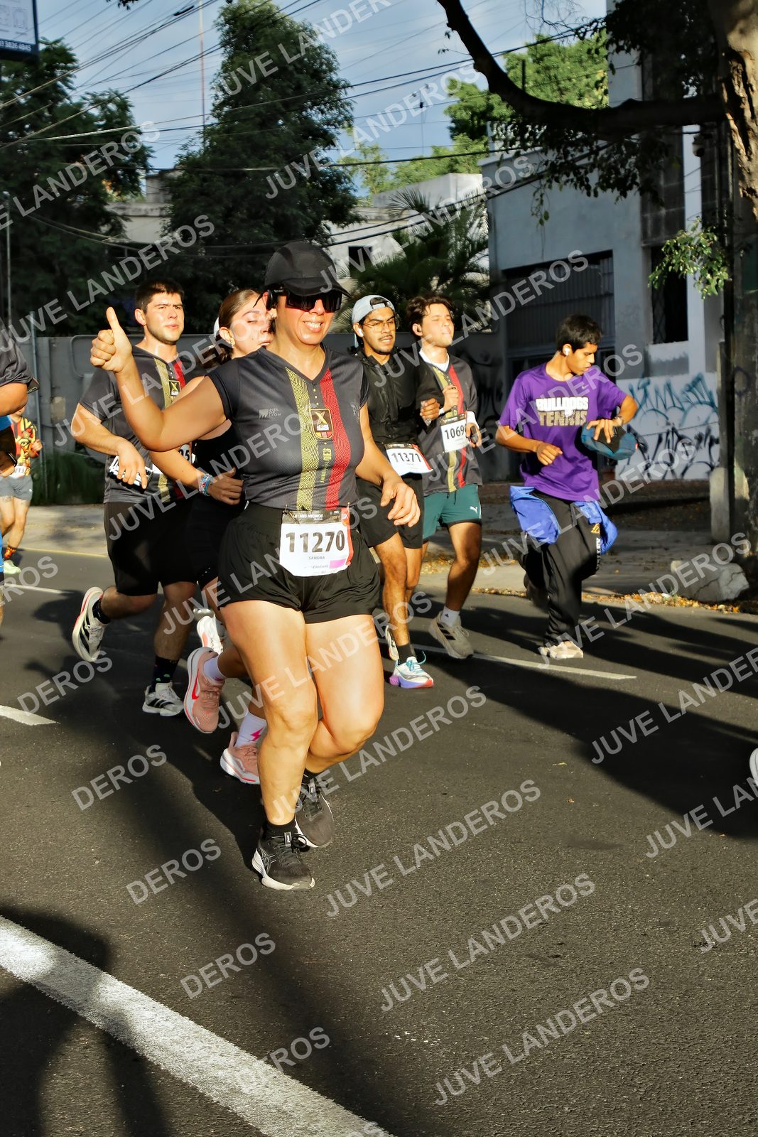 Foto de la X Carrera Leones Negros Red Cola 2026 en Rectoría General de la UdeG, Av. Juárez 976 (meta en Av. Enrique Díaz de León y Pedro Moreno), Guadalajara a las 07:42 · dorsal 11270, 1069