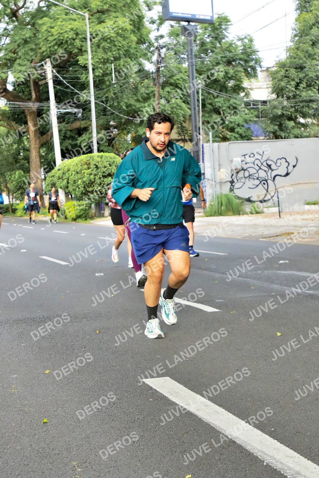 Foto de la X Carrera Leones Negros Red Cola 2026 en Rectoría General de la UdeG, Av. Juárez 976 (meta en Av. Enrique Díaz de León y Pedro Moreno), Guadalajara a las 08:20