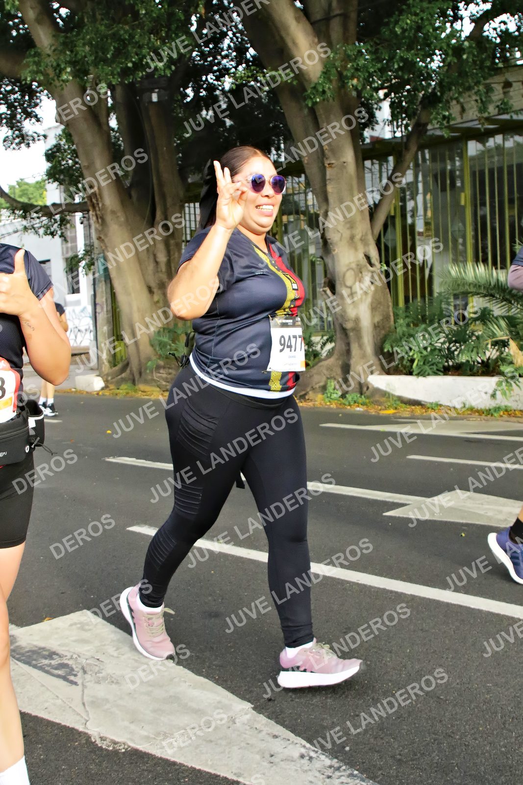 Foto de la X Carrera Leones Negros Red Cola 2026 en Rectoría General de la UdeG, Av. Juárez 976 (meta en Av. Enrique Díaz de León y Pedro Moreno), Guadalajara a las 08:08 · dorsal 9477