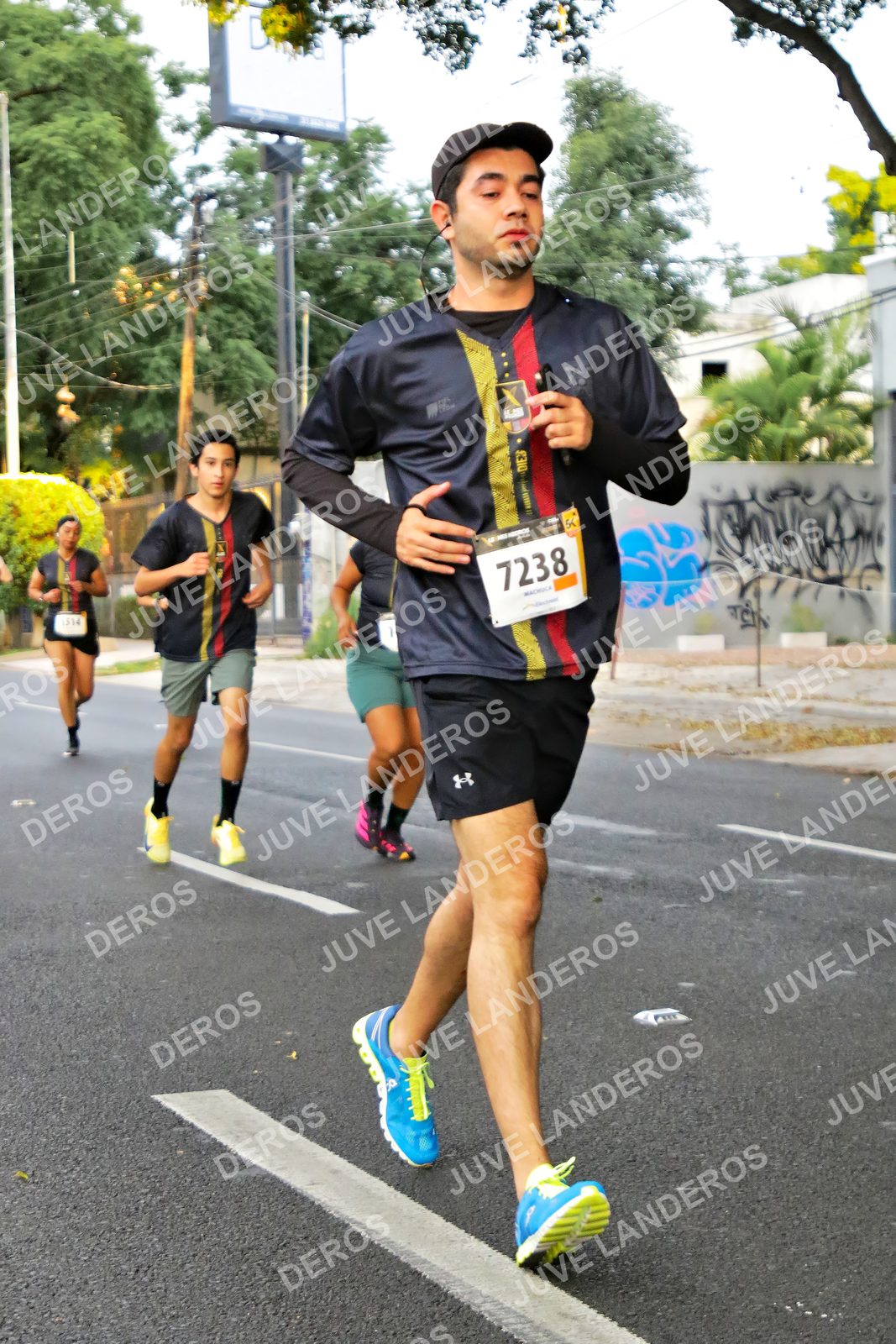 Foto de la X Carrera Leones Negros Red Cola 2026 en Rectoría General de la UdeG, Av. Juárez 976 (meta en Av. Enrique Díaz de León y Pedro Moreno), Guadalajara a las 05:04 · dorsal 7238