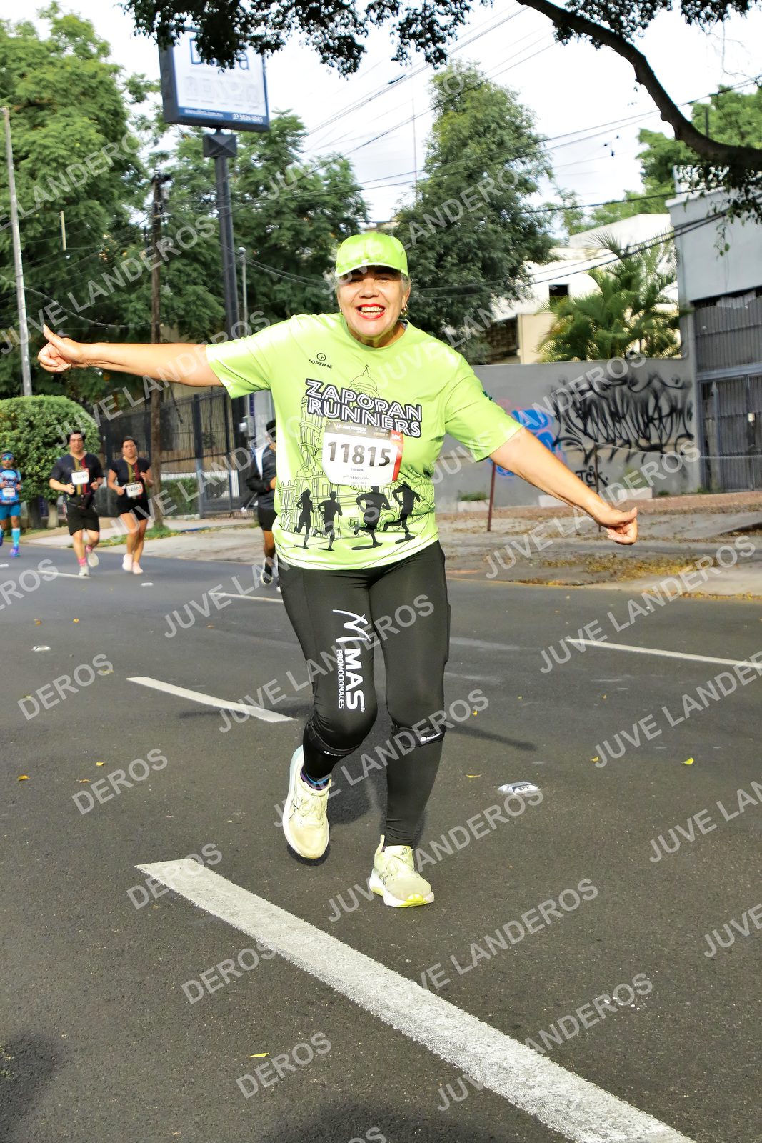 Foto de la X Carrera Leones Negros Red Cola 2026 en Rectoría General de la UdeG, Av. Juárez 976 (meta en Av. Enrique Díaz de León y Pedro Moreno), Guadalajara a las 08:11 · dorsal 11815