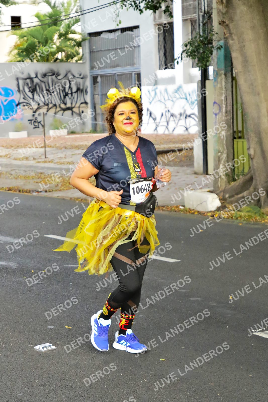 Foto de la X Carrera Leones Negros Red Cola 2026 en Rectoría General de la UdeG, Av. Juárez 976 (meta en Av. Enrique Díaz de León y Pedro Moreno), Guadalajara a las 08:22 · dorsal 10648