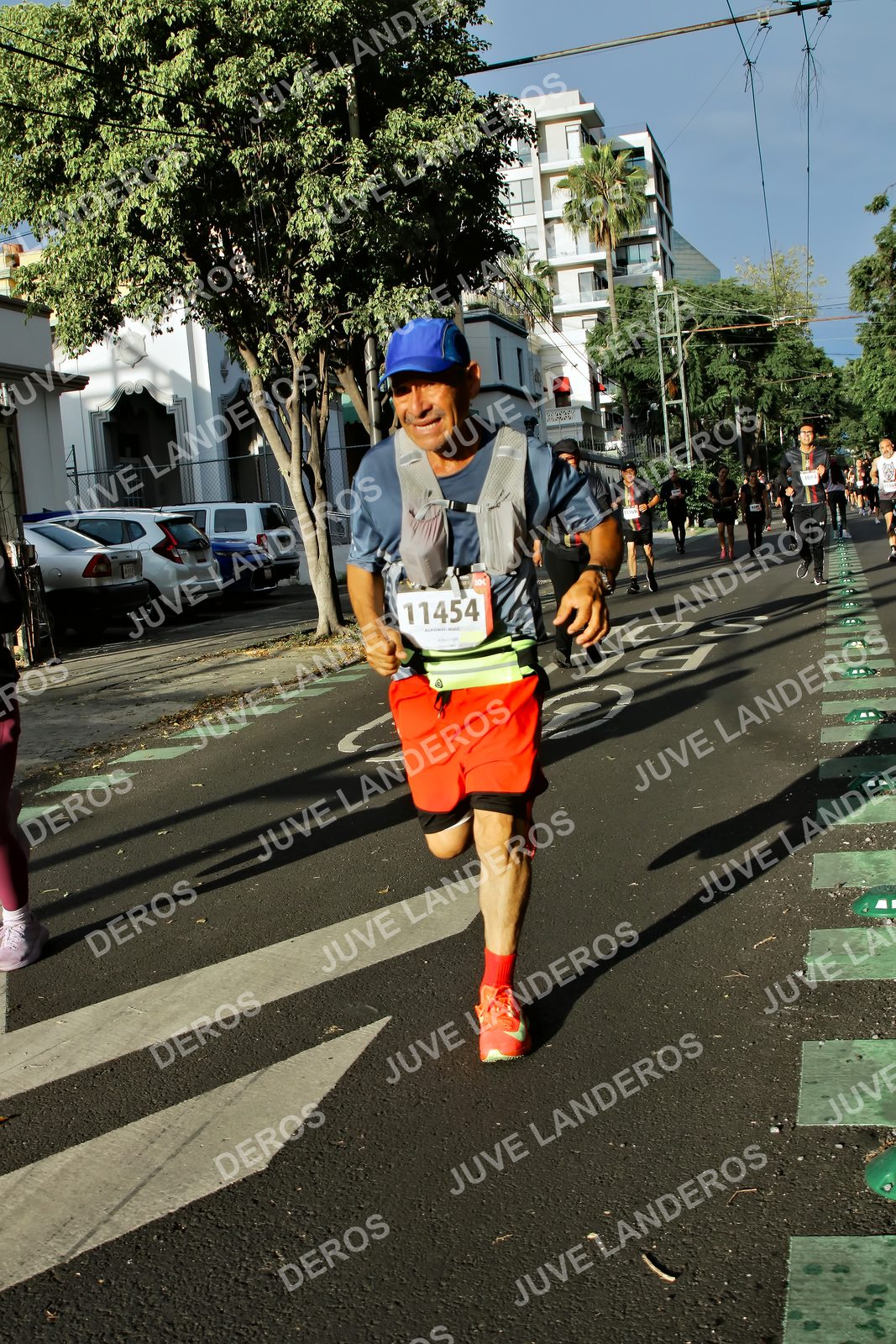 Foto de la X Carrera Leones Negros Red Cola 2026 en Rectoría General de la UdeG, Av. Juárez 976 (meta en Av. Enrique Díaz de León y Pedro Moreno), Guadalajara a las 07:51 · dorsal 11454, 100