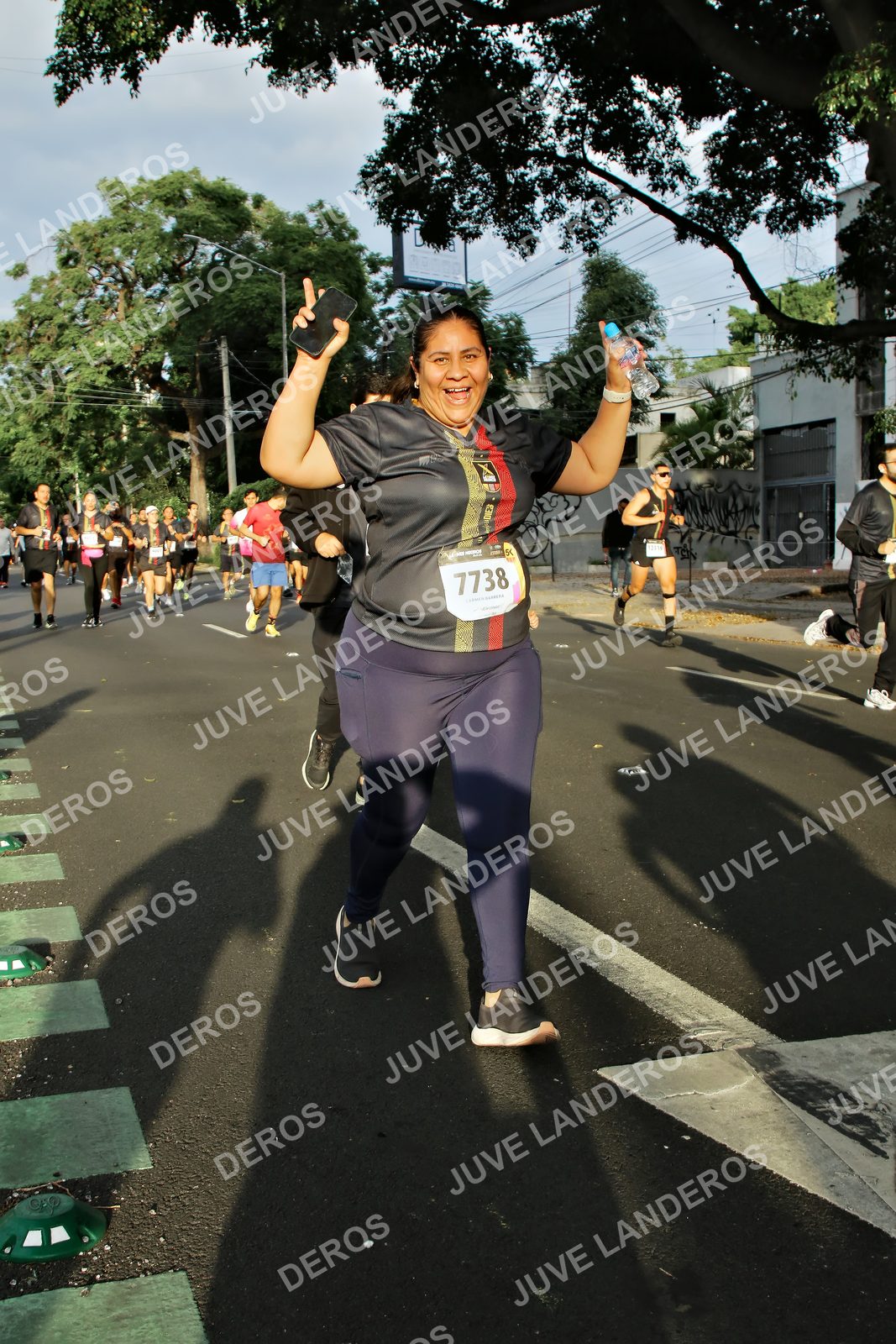 Foto de la X Carrera Leones Negros Red Cola 2026 en Rectoría General de la UdeG, Av. Juárez 976 (meta en Av. Enrique Díaz de León y Pedro Moreno), Guadalajara a las 07:35 · dorsal 7738