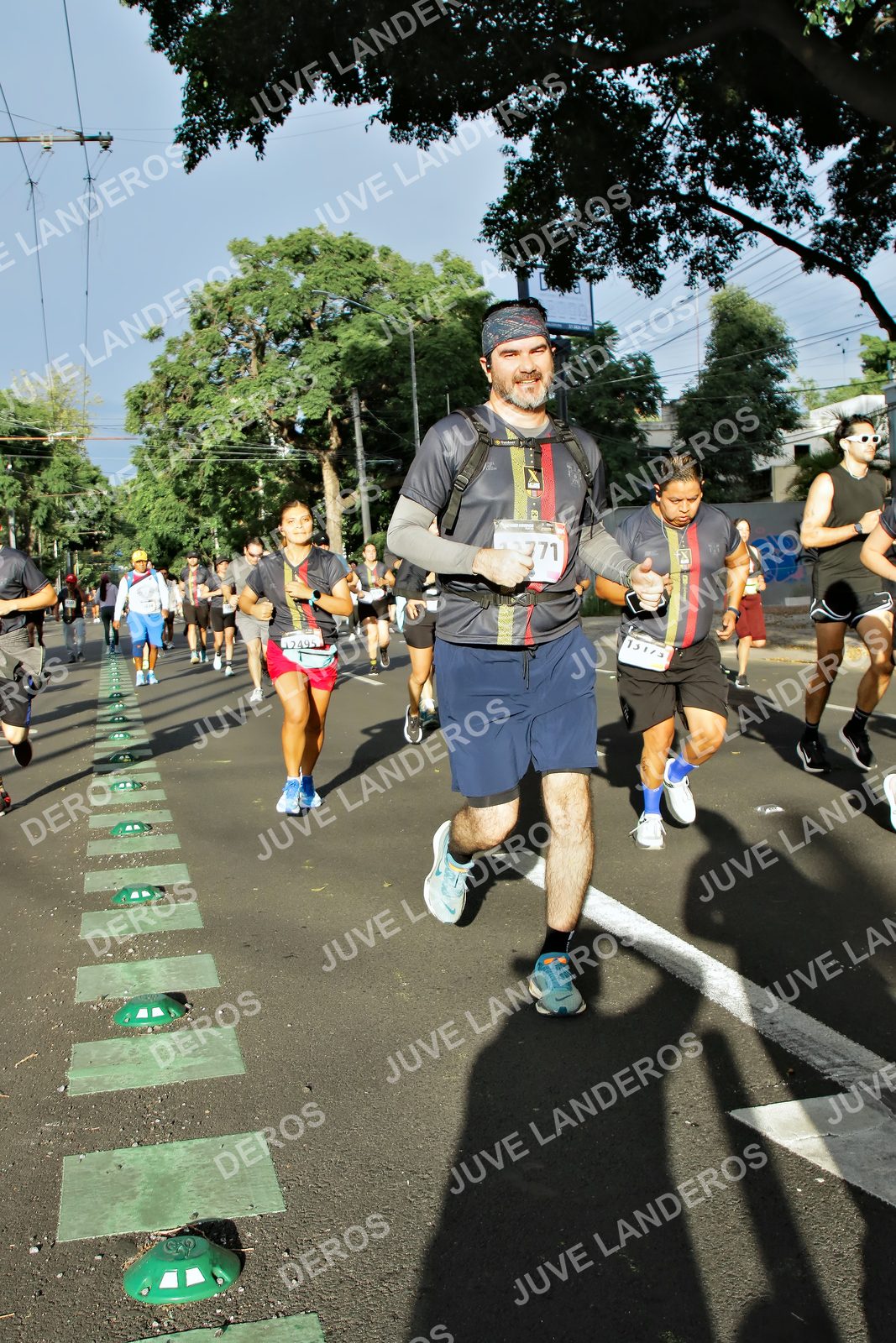 Foto de la X Carrera Leones Negros Red Cola 2026 en Rectoría General de la UdeG, Av. Juárez 976 (meta en Av. Enrique Díaz de León y Pedro Moreno), Guadalajara a las 07:53