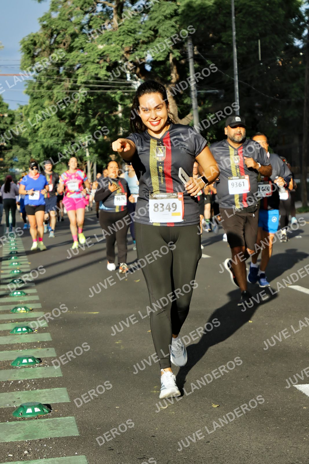 Foto de la X Carrera Leones Negros Red Cola 2026 en Rectoría General de la UdeG, Av. Juárez 976 (meta en Av. Enrique Díaz de León y Pedro Moreno), Guadalajara a las 07:53 · dorsal 8349, 9361, 9674, 1460