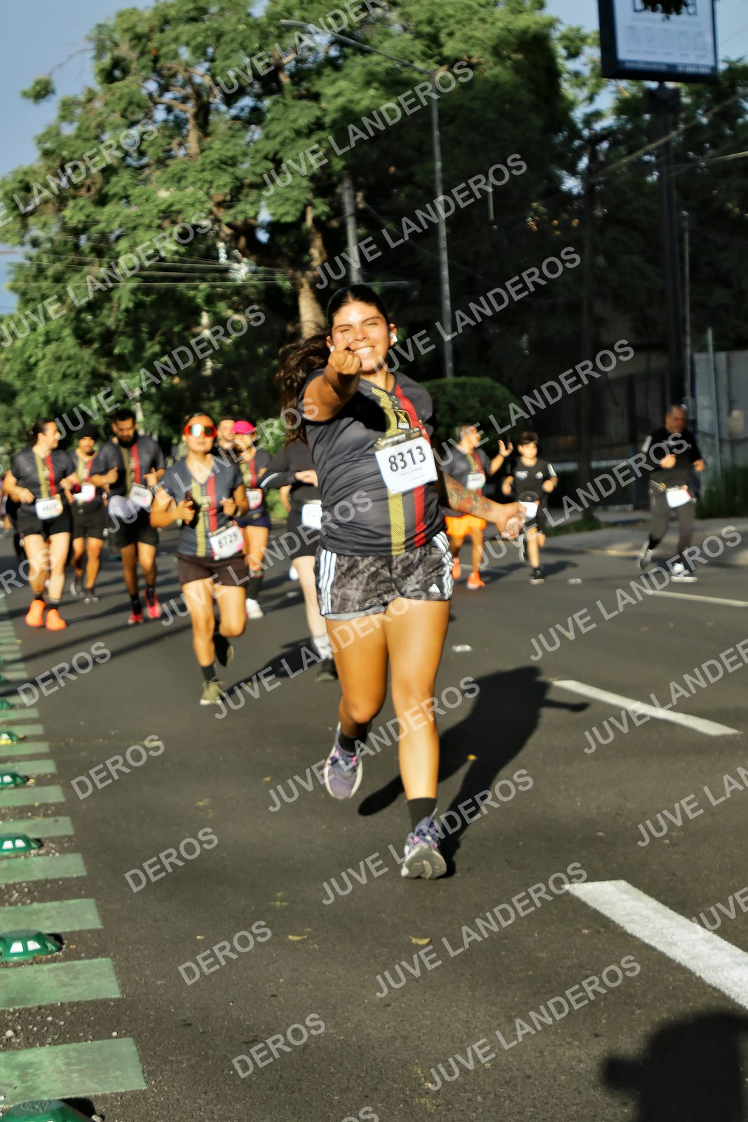 Foto de la X Carrera Leones Negros Red Cola 2026 en Rectoría General de la UdeG, Av. Juárez 976 (meta en Av. Enrique Díaz de León y Pedro Moreno), Guadalajara a las 07:54 · dorsal 8313, 8729