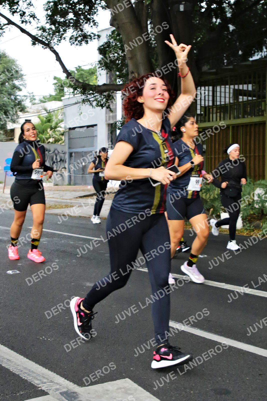 Foto de la X Carrera Leones Negros Red Cola 2026 en Rectoría General de la UdeG, Av. Juárez 976 (meta en Av. Enrique Díaz de León y Pedro Moreno), Guadalajara a las 05:11 · dorsal 5918, 99