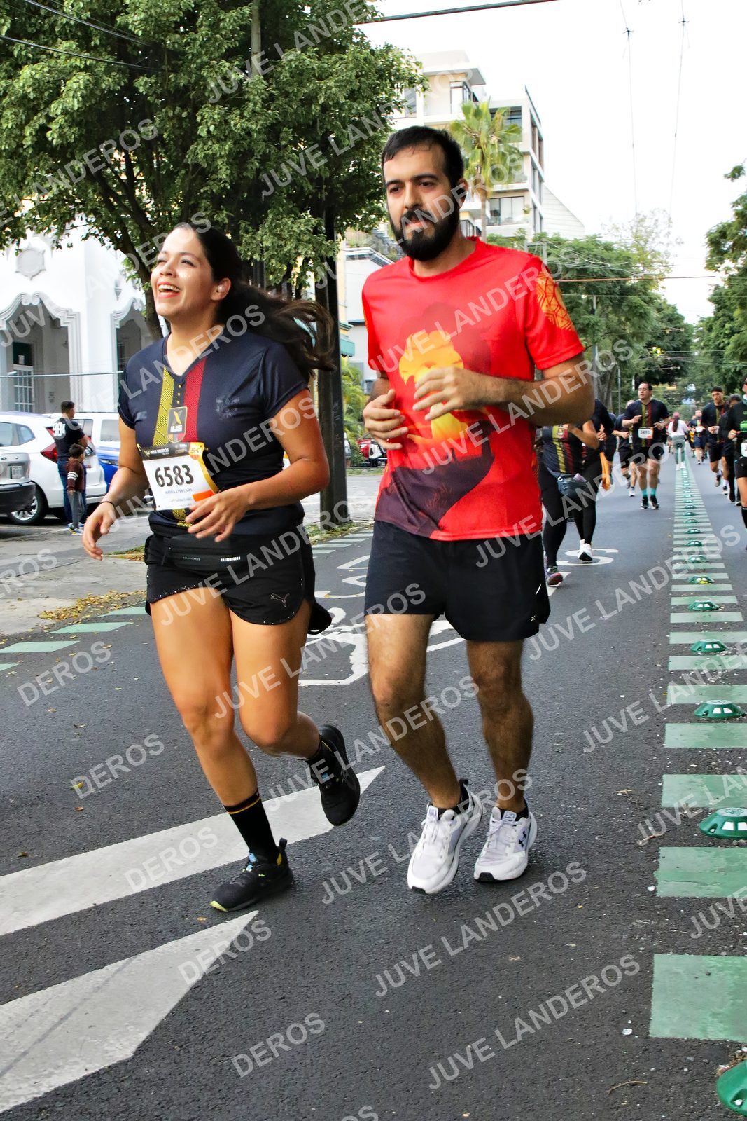 Foto de la X Carrera Leones Negros Red Cola 2026 en Rectoría General de la UdeG, Av. Juárez 976 (meta en Av. Enrique Díaz de León y Pedro Moreno), Guadalajara a las 05:10 · dorsal 6583