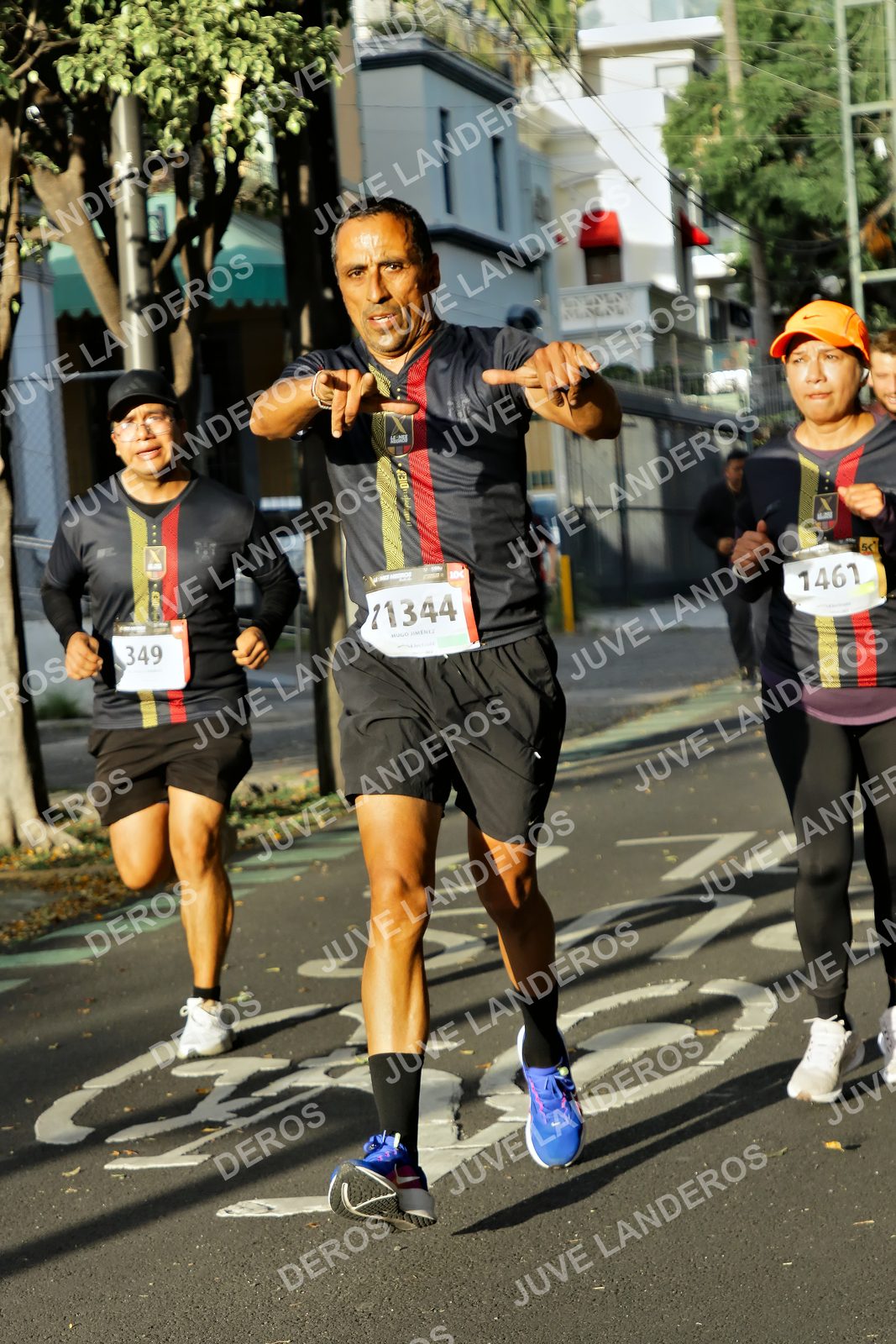 Foto de la X Carrera Leones Negros Red Cola 2026 en Rectoría General de la UdeG, Av. Juárez 976 (meta en Av. Enrique Díaz de León y Pedro Moreno), Guadalajara a las 07:43 · dorsal 349, 1461, 71344