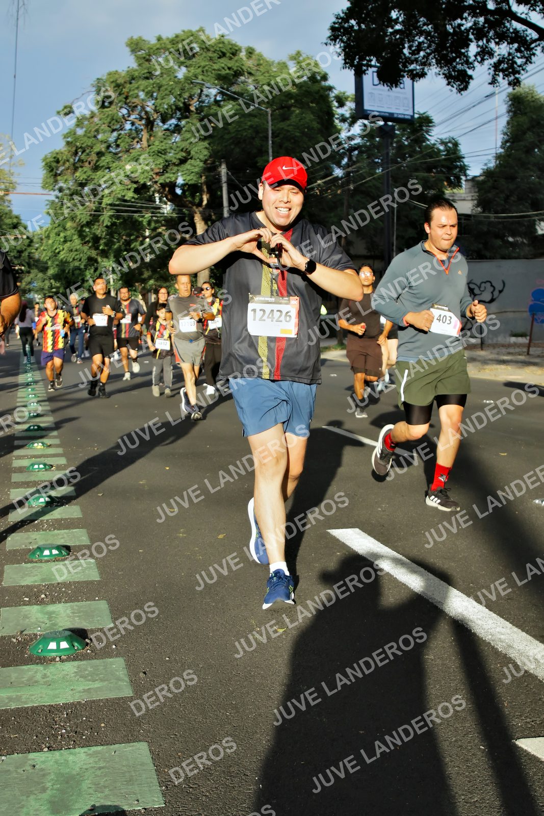Foto de la X Carrera Leones Negros Red Cola 2026 en Rectoría General de la UdeG, Av. Juárez 976 (meta en Av. Enrique Díaz de León y Pedro Moreno), Guadalajara a las 07:45 · dorsal 12426, 403