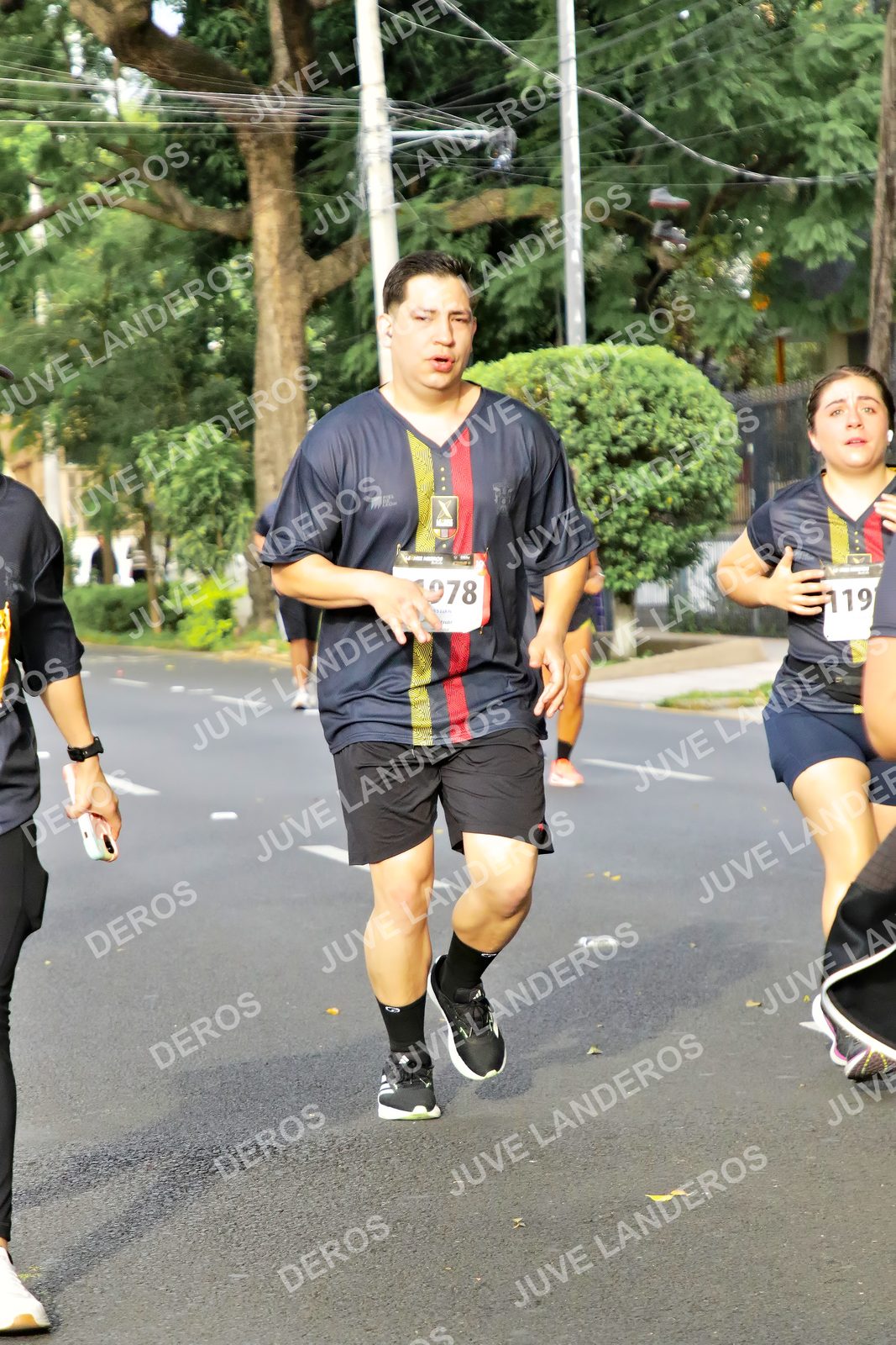 Foto de la X Carrera Leones Negros Red Cola 2026 en Rectoría General de la UdeG, Av. Juárez 976 (meta en Av. Enrique Díaz de León y Pedro Moreno), Guadalajara a las 08:13 · dorsal 119