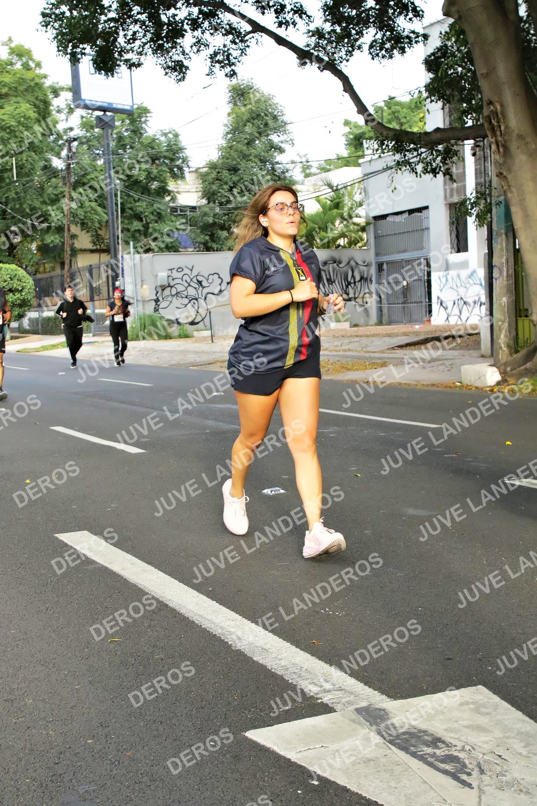 Foto de la X Carrera Leones Negros Red Cola 2026 en Rectoría General de la UdeG, Av. Juárez 976 (meta en Av. Enrique Díaz de León y Pedro Moreno), Guadalajara a las 08:07