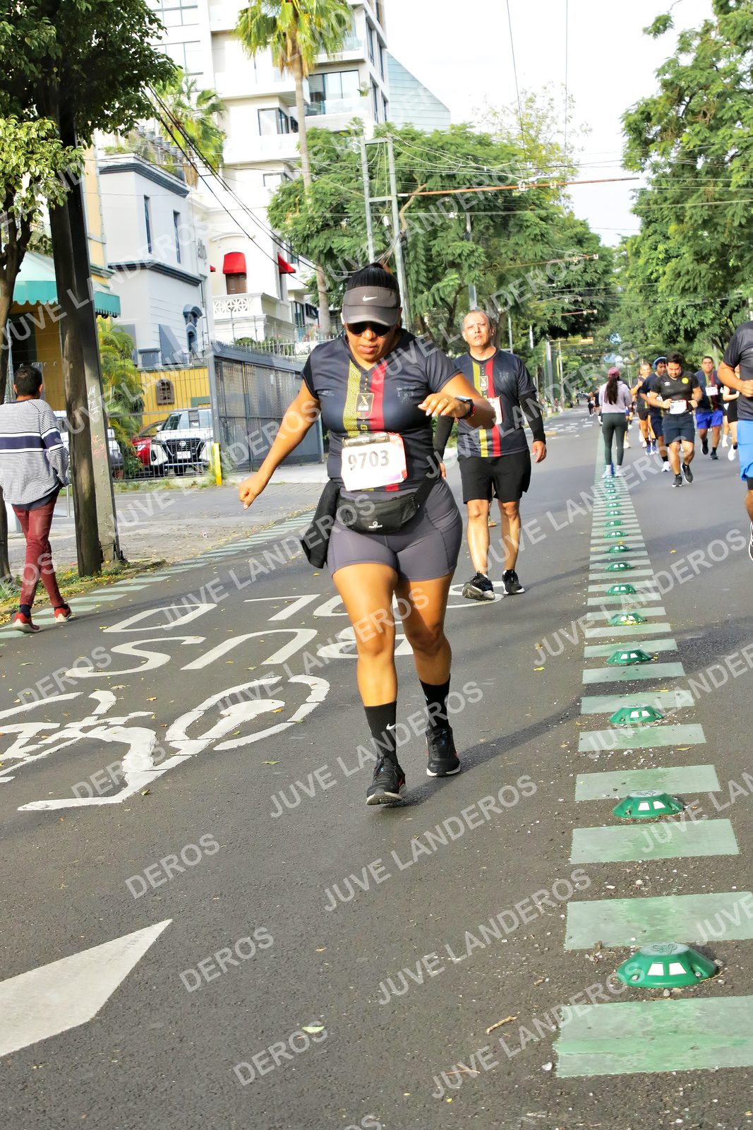Foto de la X Carrera Leones Negros Red Cola 2026 en Rectoría General de la UdeG, Av. Juárez 976 (meta en Av. Enrique Díaz de León y Pedro Moreno), Guadalajara a las 08:05 · dorsal 9703