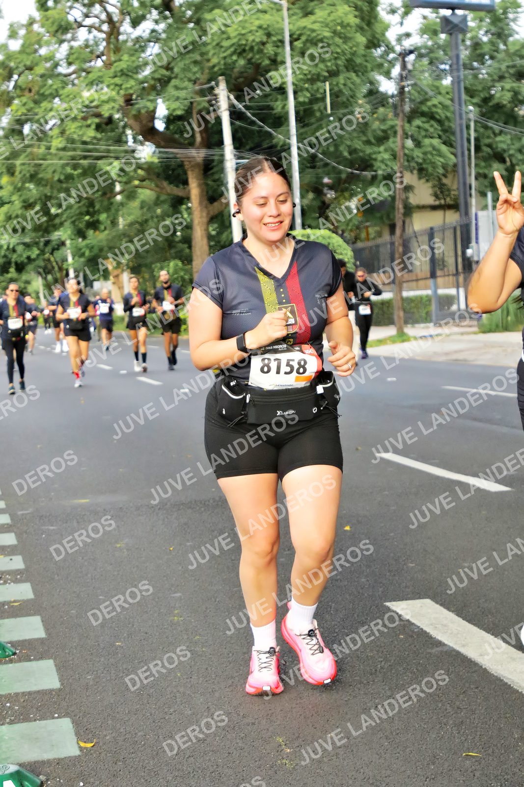 Foto de la X Carrera Leones Negros Red Cola 2026 en Rectoría General de la UdeG, Av. Juárez 976 (meta en Av. Enrique Díaz de León y Pedro Moreno), Guadalajara a las 08:08 · dorsal 8158