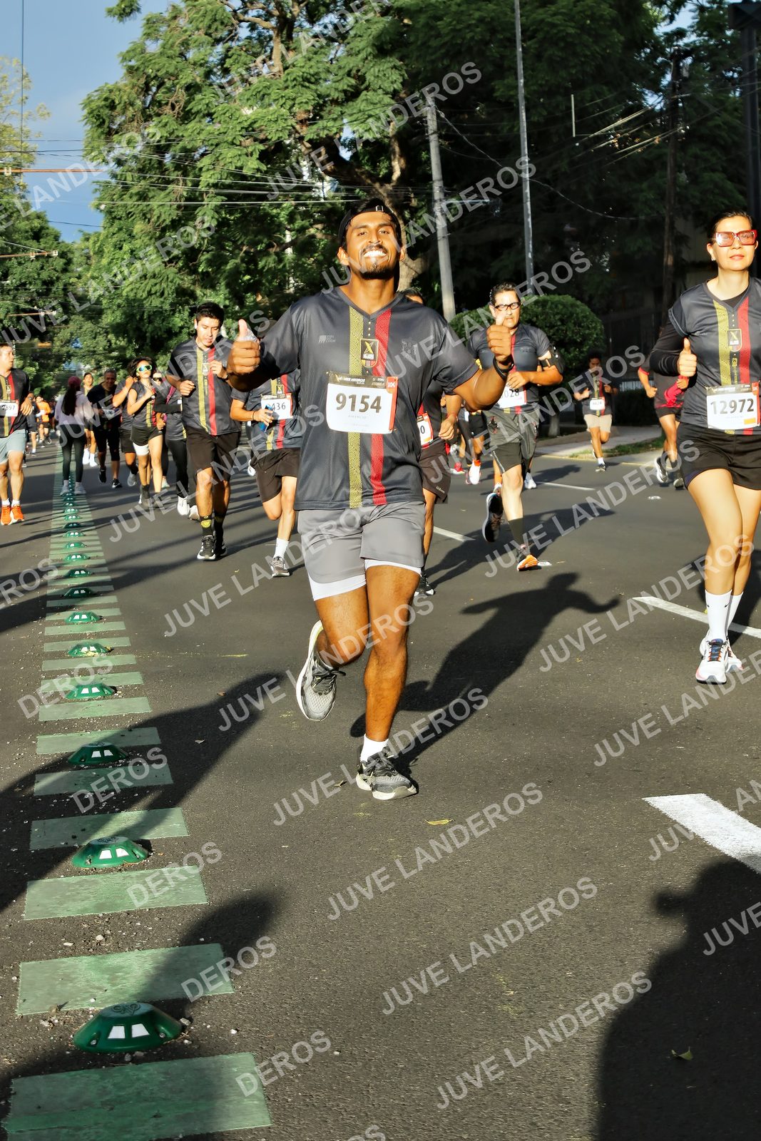 Foto de la X Carrera Leones Negros Red Cola 2026 en Rectoría General de la UdeG, Av. Juárez 976 (meta en Av. Enrique Díaz de León y Pedro Moreno), Guadalajara a las 07:46 · dorsal 9154, 12972