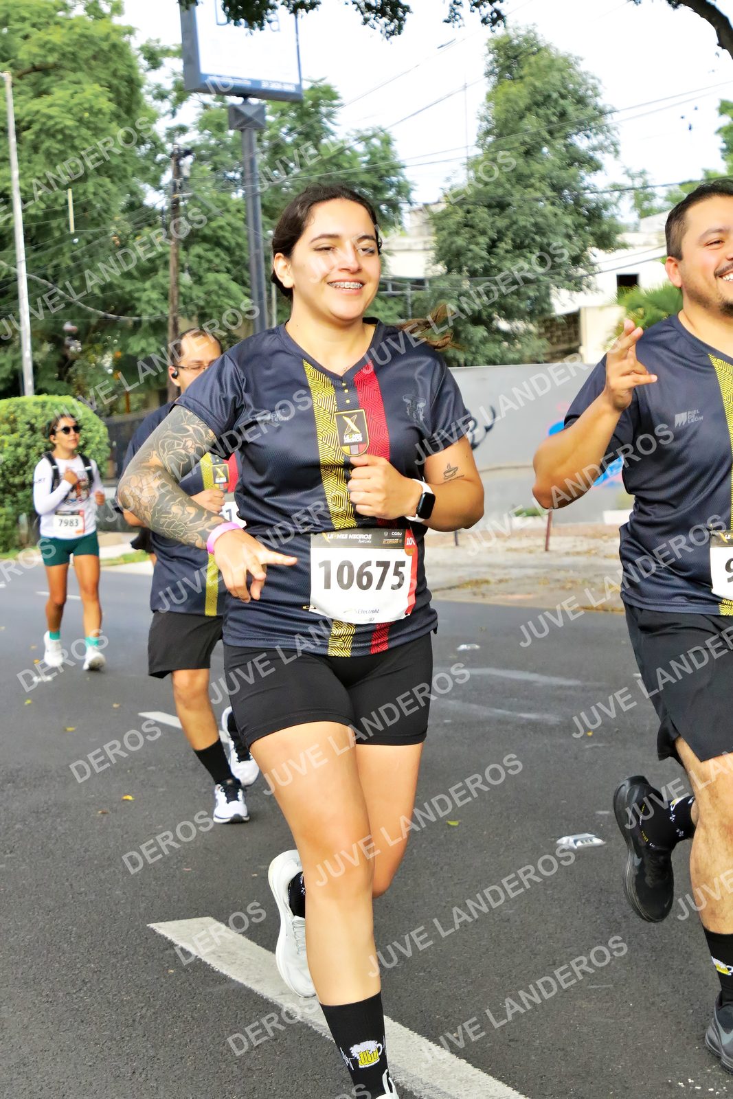 Foto de la X Carrera Leones Negros Red Cola 2026 en Rectoría General de la UdeG, Av. Juárez 976 (meta en Av. Enrique Díaz de León y Pedro Moreno), Guadalajara a las 08:16 · dorsal 10675, 7983