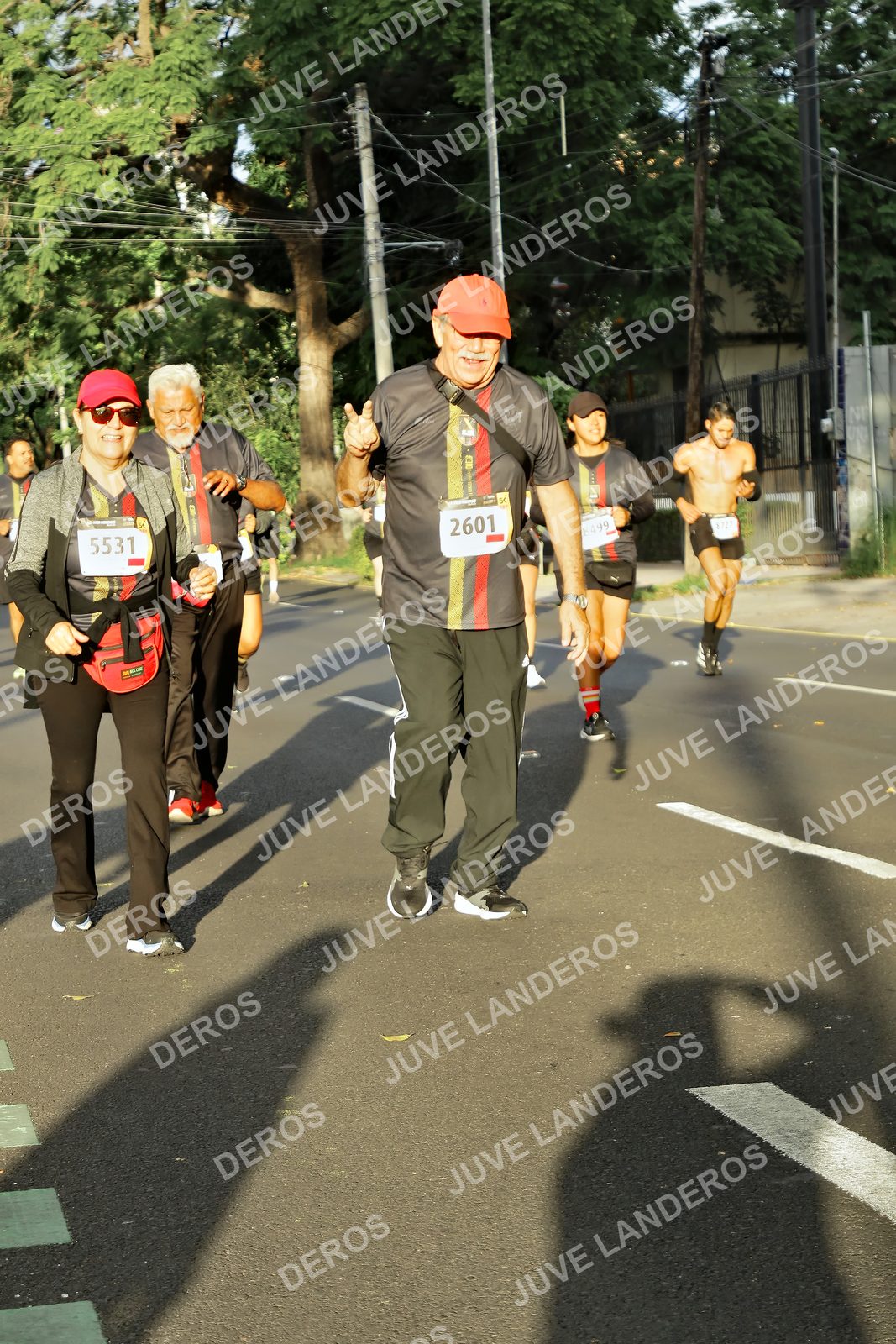 Foto de la X Carrera Leones Negros Red Cola 2026 en Rectoría General de la UdeG, Av. Juárez 976 (meta en Av. Enrique Díaz de León y Pedro Moreno), Guadalajara a las 07:30 · dorsal 5531, 2601