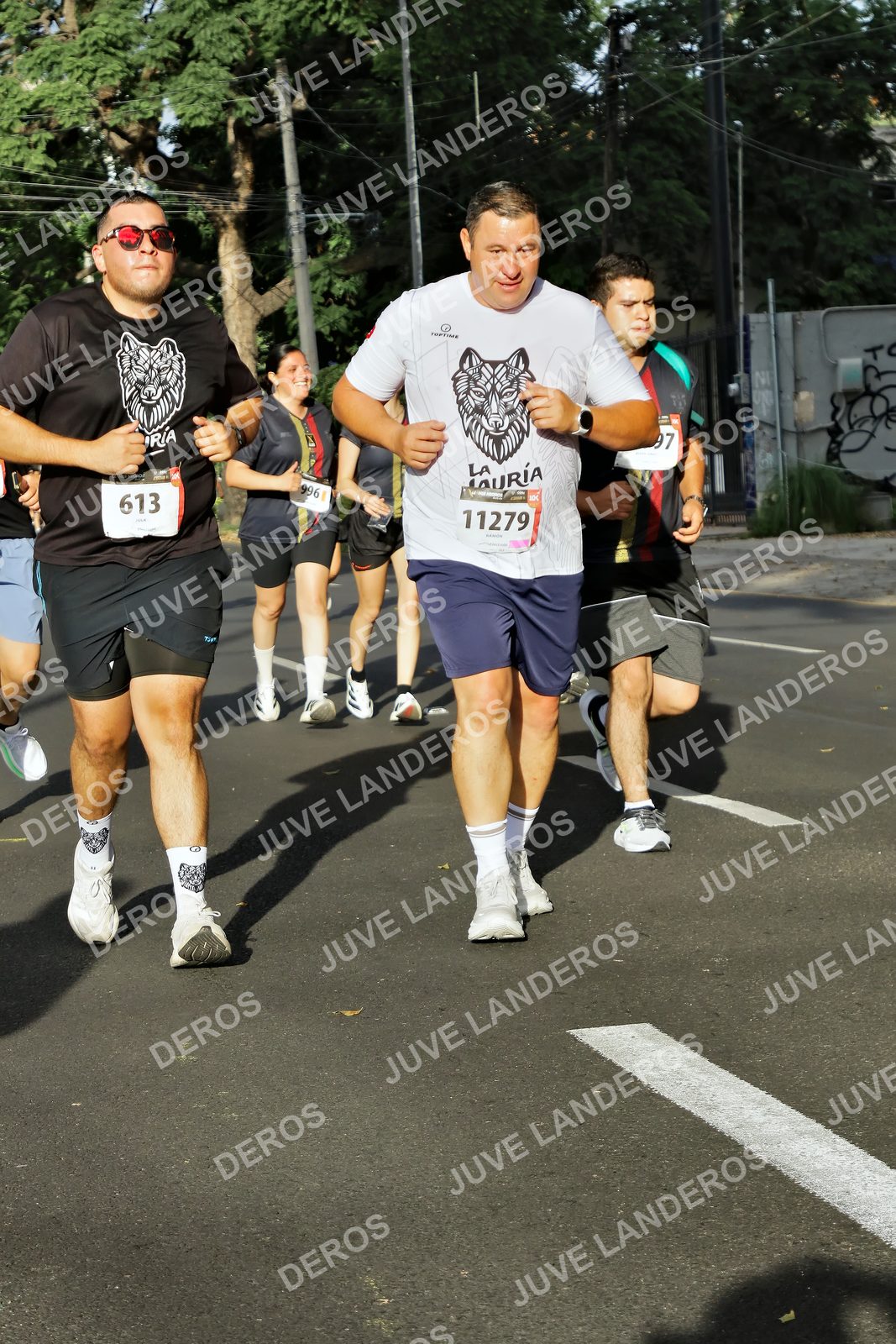 Foto de la X Carrera Leones Negros Red Cola 2026 en Rectoría General de la UdeG, Av. Juárez 976 (meta en Av. Enrique Díaz de León y Pedro Moreno), Guadalajara a las 08:00 · dorsal 613, 11279, 97, 996