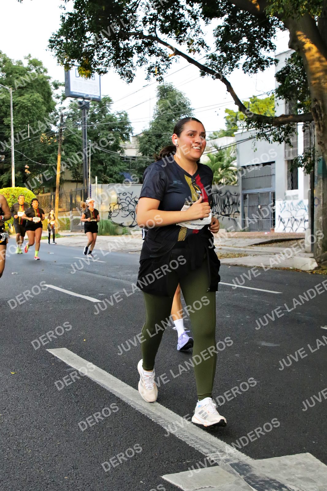 Foto de la X Carrera Leones Negros Red Cola 2026 en Rectoría General de la UdeG, Av. Juárez 976 (meta en Av. Enrique Díaz de León y Pedro Moreno), Guadalajara a las 05:06