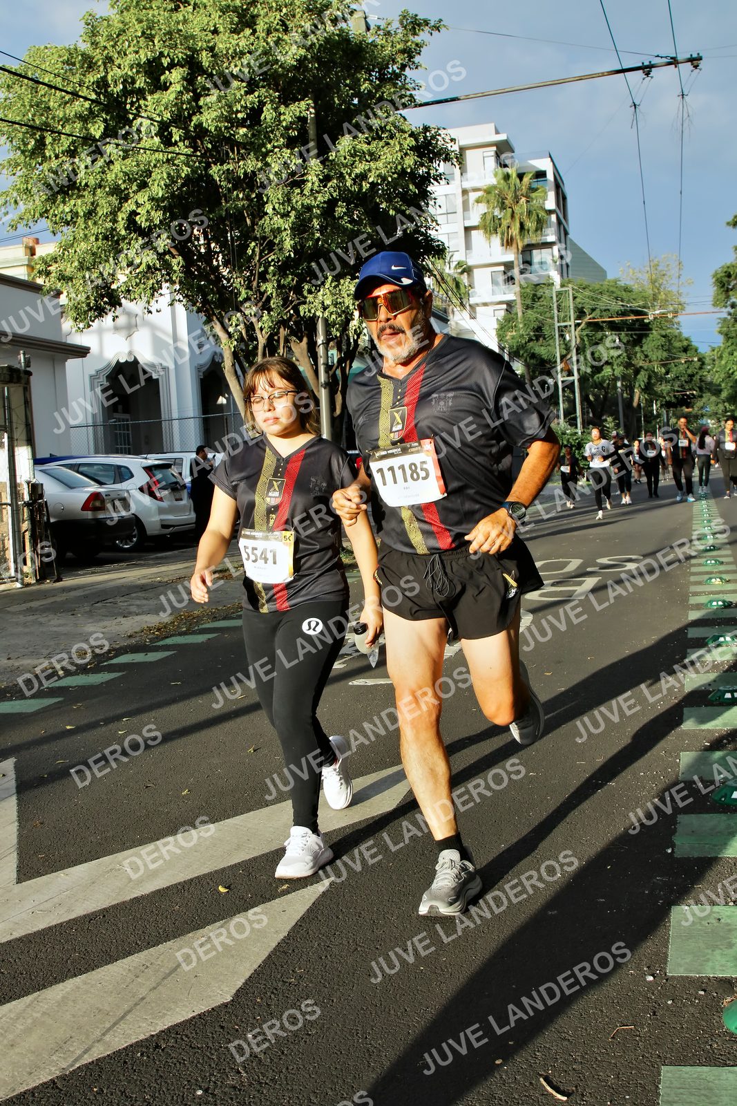 Foto de la X Carrera Leones Negros Red Cola 2026 en Rectoría General de la UdeG, Av. Juárez 976 (meta en Av. Enrique Díaz de León y Pedro Moreno), Guadalajara a las 07:43 · dorsal 11185, 5541