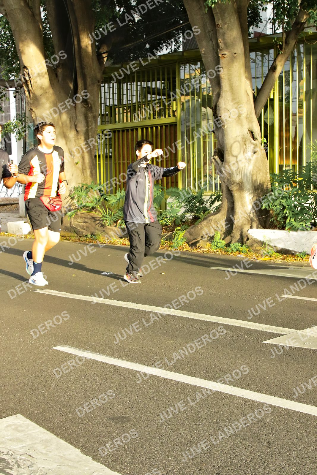 Foto de la X Carrera Leones Negros Red Cola 2026 en Rectoría General de la UdeG, Av. Juárez 976 (meta en Av. Enrique Díaz de León y Pedro Moreno), Guadalajara a las 07:34