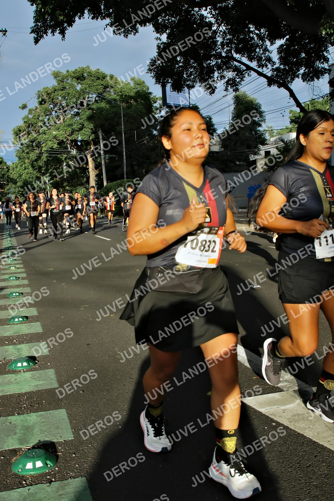 Foto de la X Carrera Leones Negros Red Cola 2026 en Rectoría General de la UdeG, Av. Juárez 976 (meta en Av. Enrique Díaz de León y Pedro Moreno), Guadalajara a las 07:48 · dorsal 111