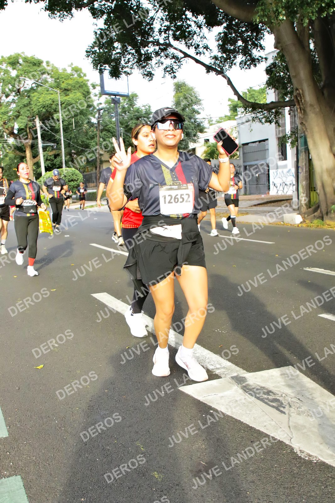 Foto de la X Carrera Leones Negros Red Cola 2026 en Rectoría General de la UdeG, Av. Juárez 976 (meta en Av. Enrique Díaz de León y Pedro Moreno), Guadalajara a las 08:05 · dorsal 12652, 12481