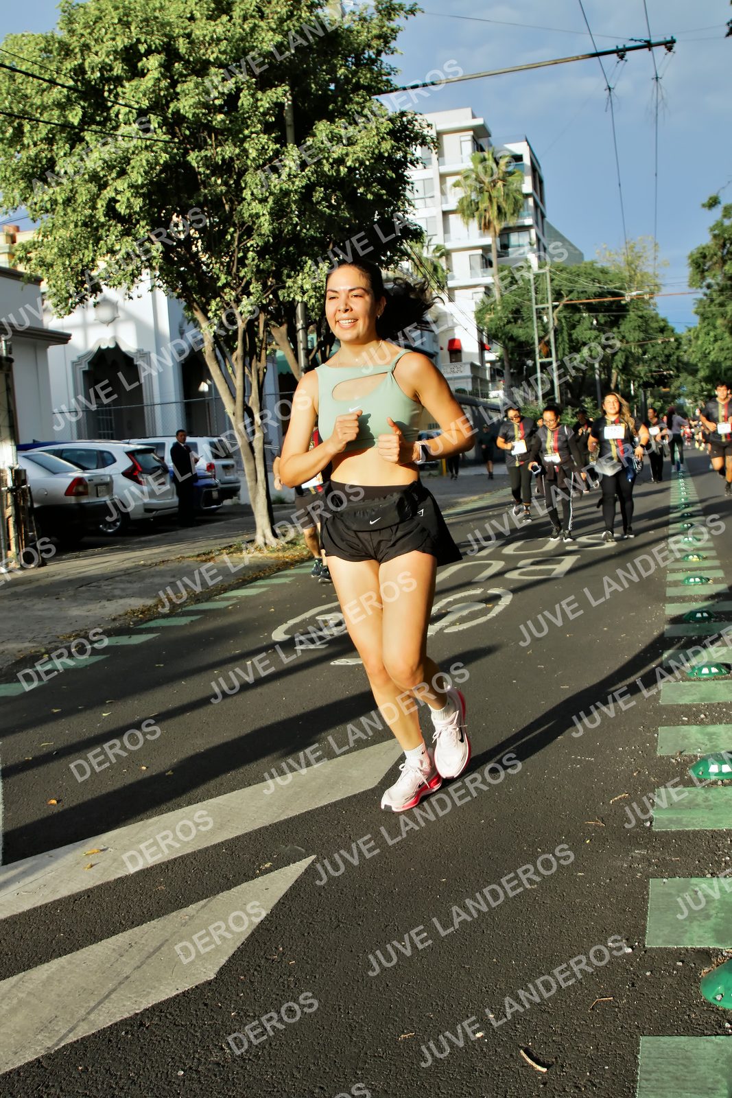 Foto de la X Carrera Leones Negros Red Cola 2026 en Rectoría General de la UdeG, Av. Juárez 976 (meta en Av. Enrique Díaz de León y Pedro Moreno), Guadalajara a las 07:46