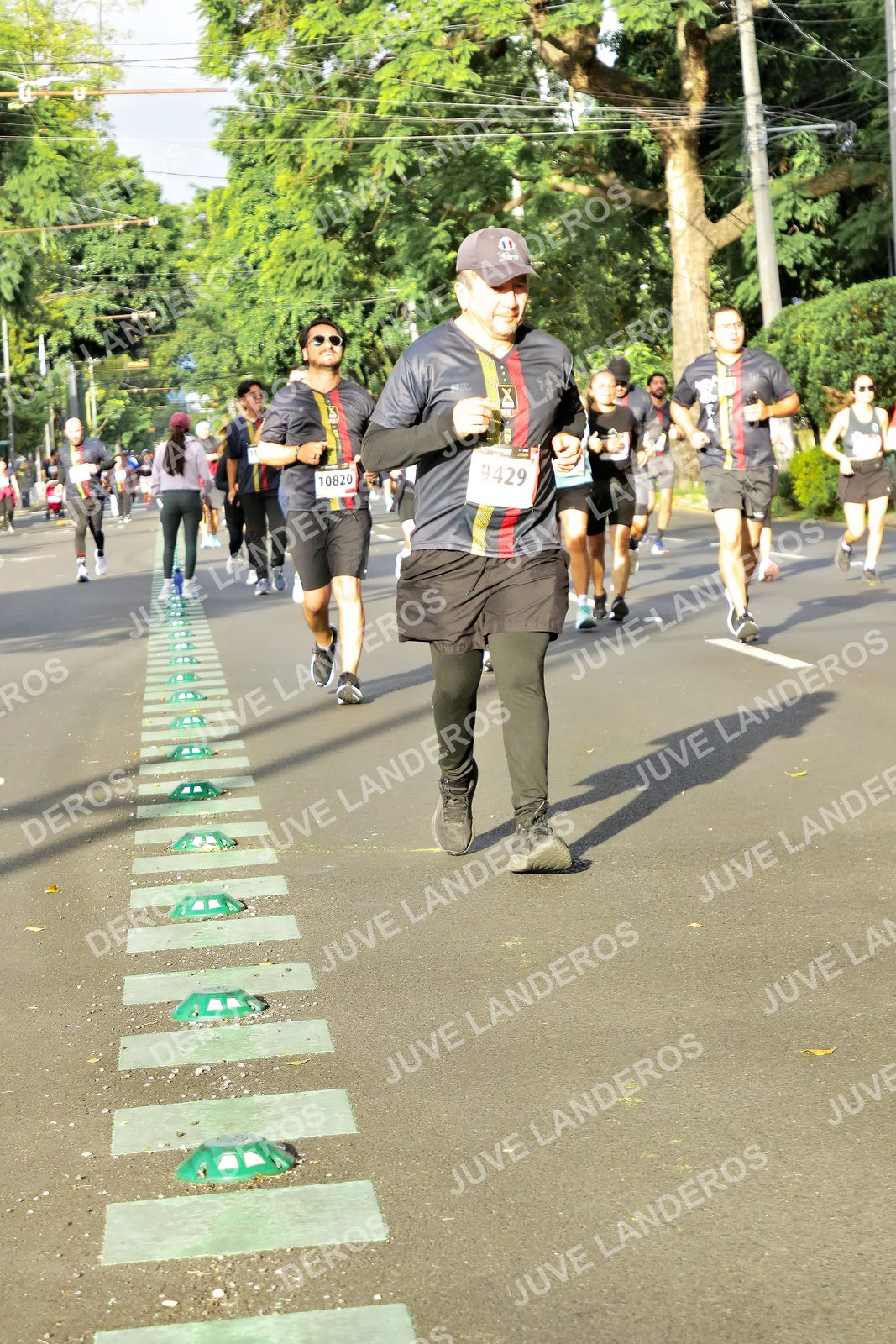 Foto de la X Carrera Leones Negros Red Cola 2026 en Rectoría General de la UdeG, Av. Juárez 976 (meta en Av. Enrique Díaz de León y Pedro Moreno), Guadalajara a las 08:01 · dorsal 9429, 10820