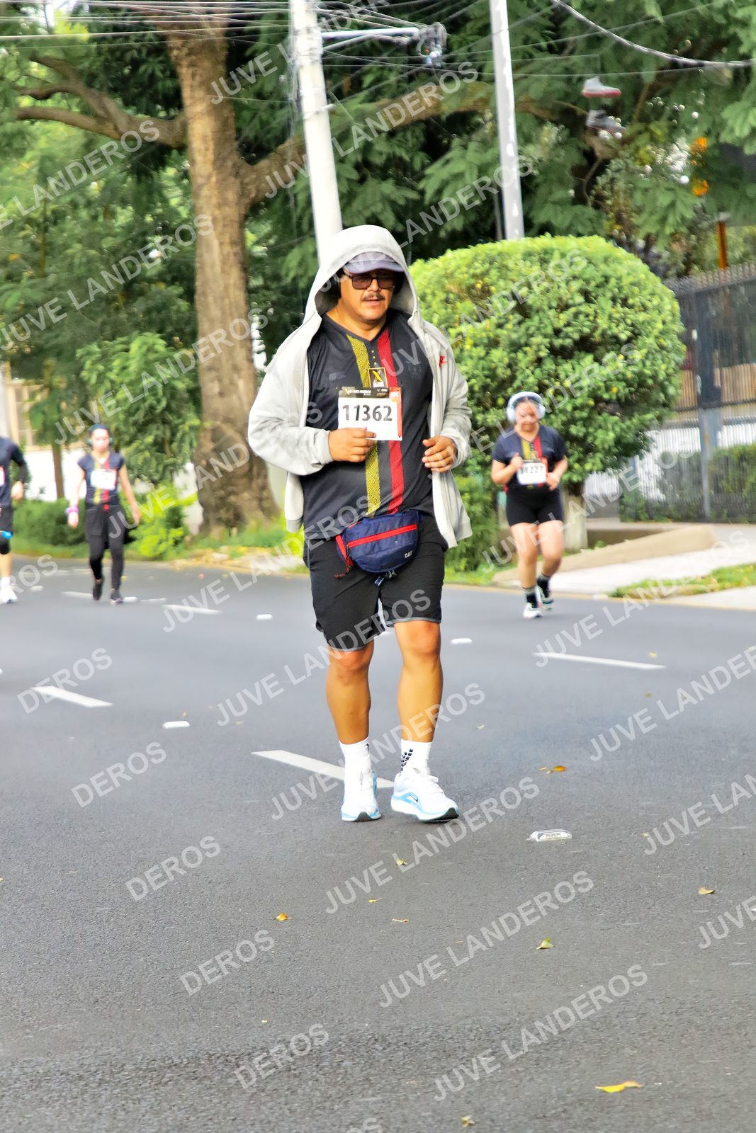 Foto de la X Carrera Leones Negros Red Cola 2026 en Rectoría General de la UdeG, Av. Juárez 976 (meta en Av. Enrique Díaz de León y Pedro Moreno), Guadalajara a las 08:14 · dorsal 11362